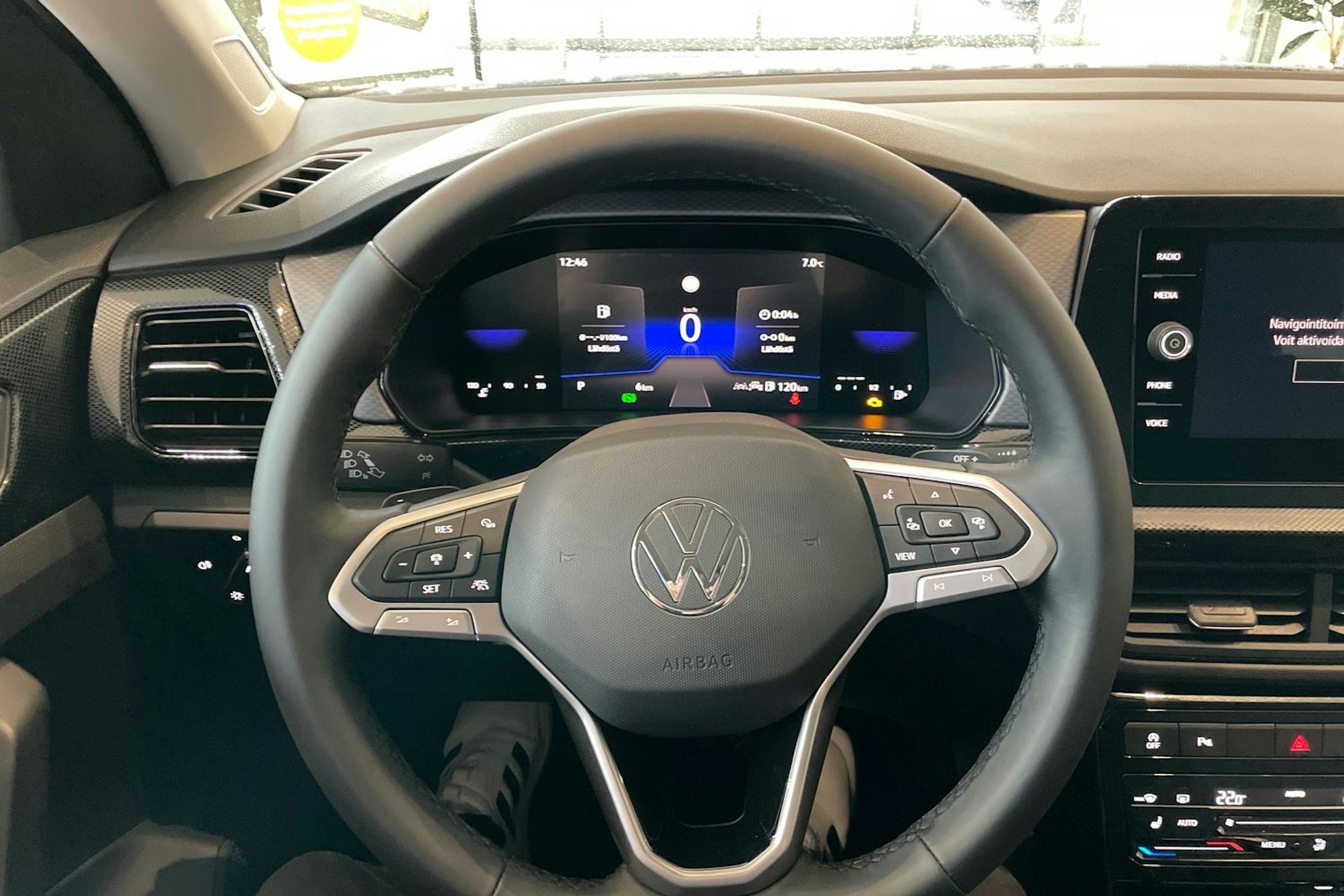 harmaa Volkswagen T-Cross 2026 kuva 15.