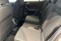 harmaa Volkswagen T-Cross 2026 kuva 8.