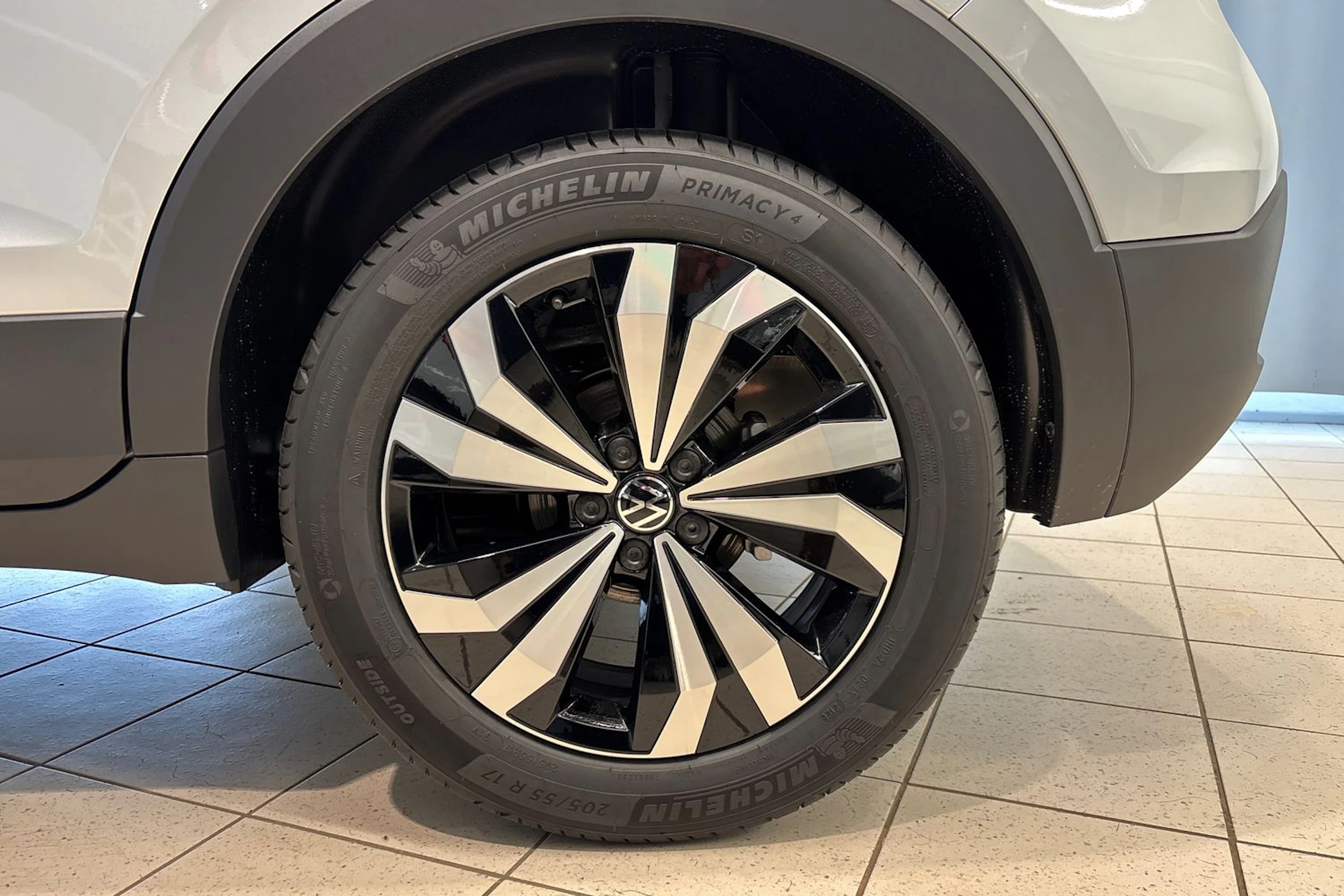 harmaa Volkswagen T-Cross 2026 kuva 10.
