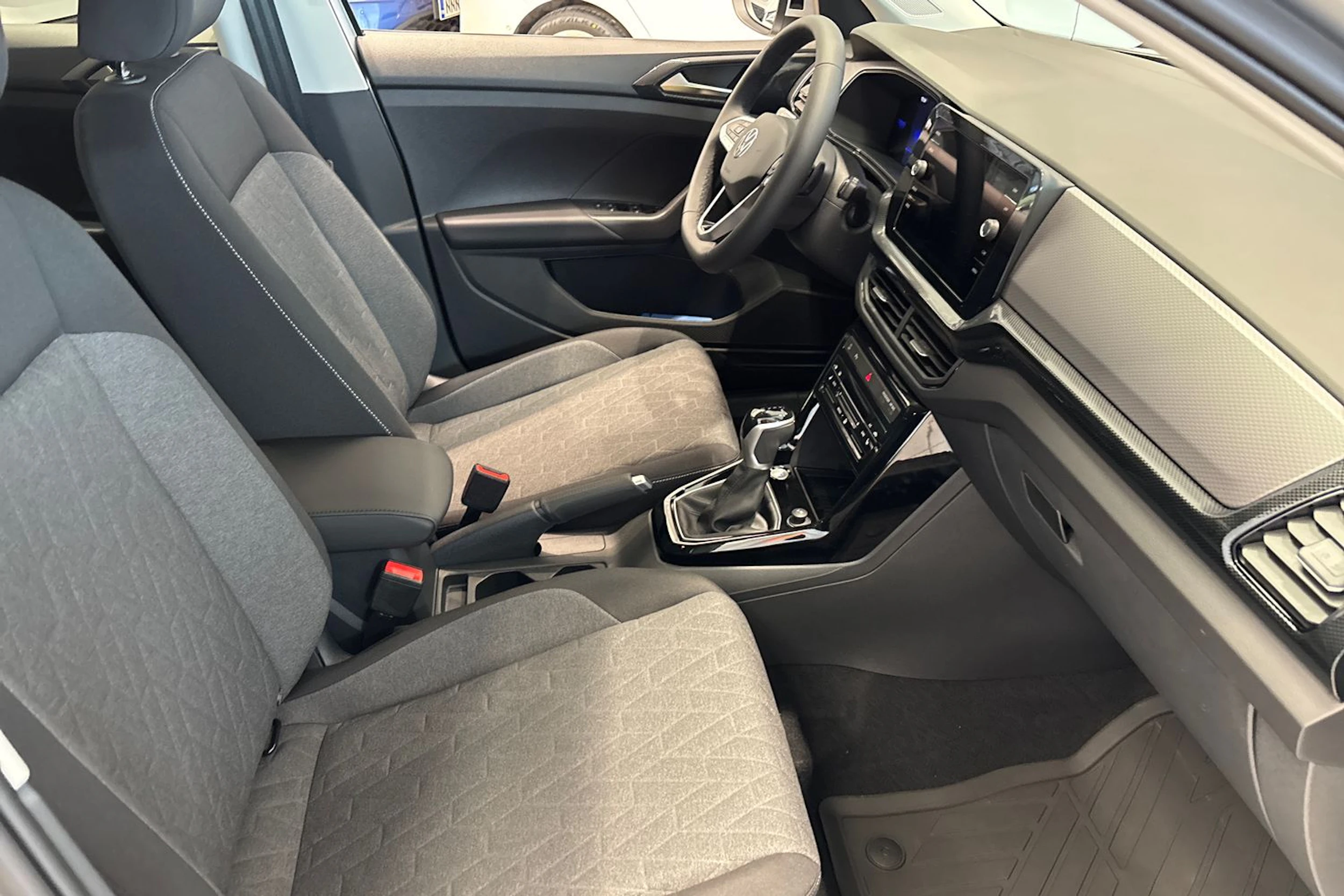 harmaa Volkswagen T-Cross 2026 kuva 11.