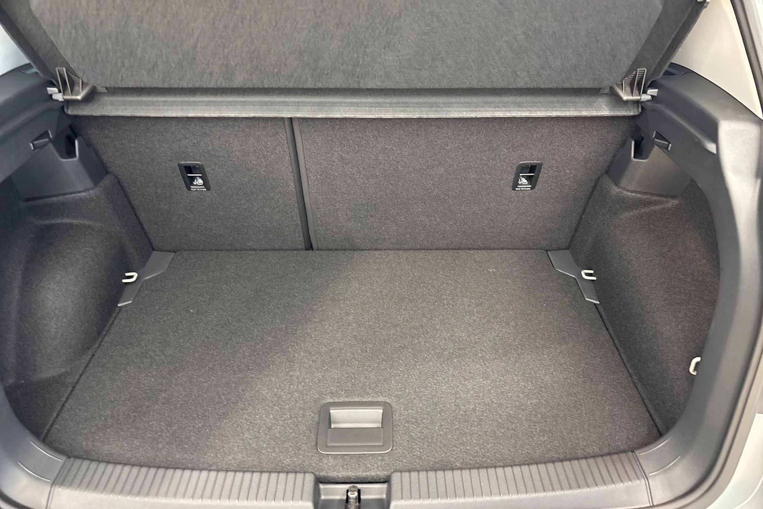 harmaa Volkswagen T-Cross 2026 kuva 13.