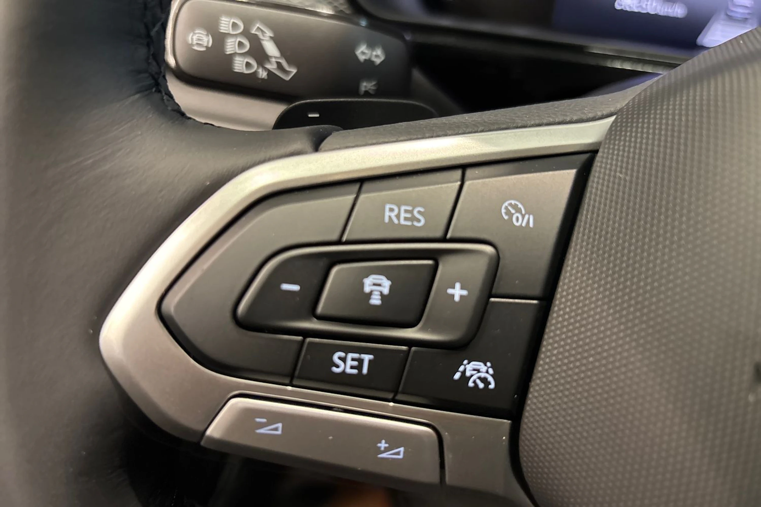 harmaa Volkswagen T-Cross 2026 kuva 20.