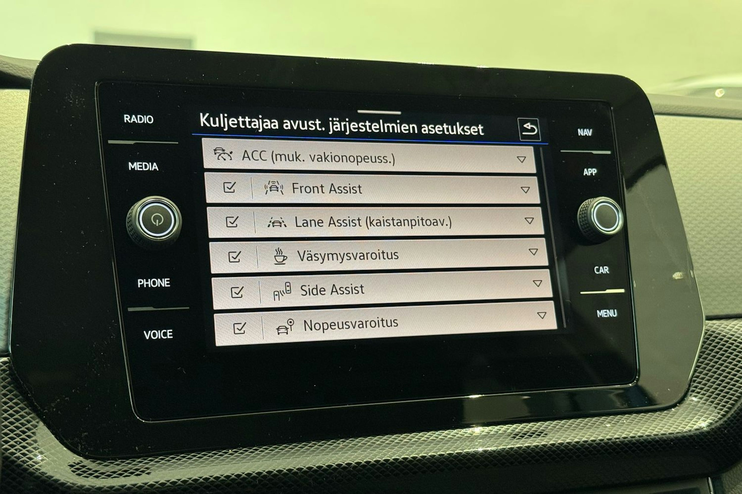 met. sininen Volkswagen T-Cross 2026 kuva 16.