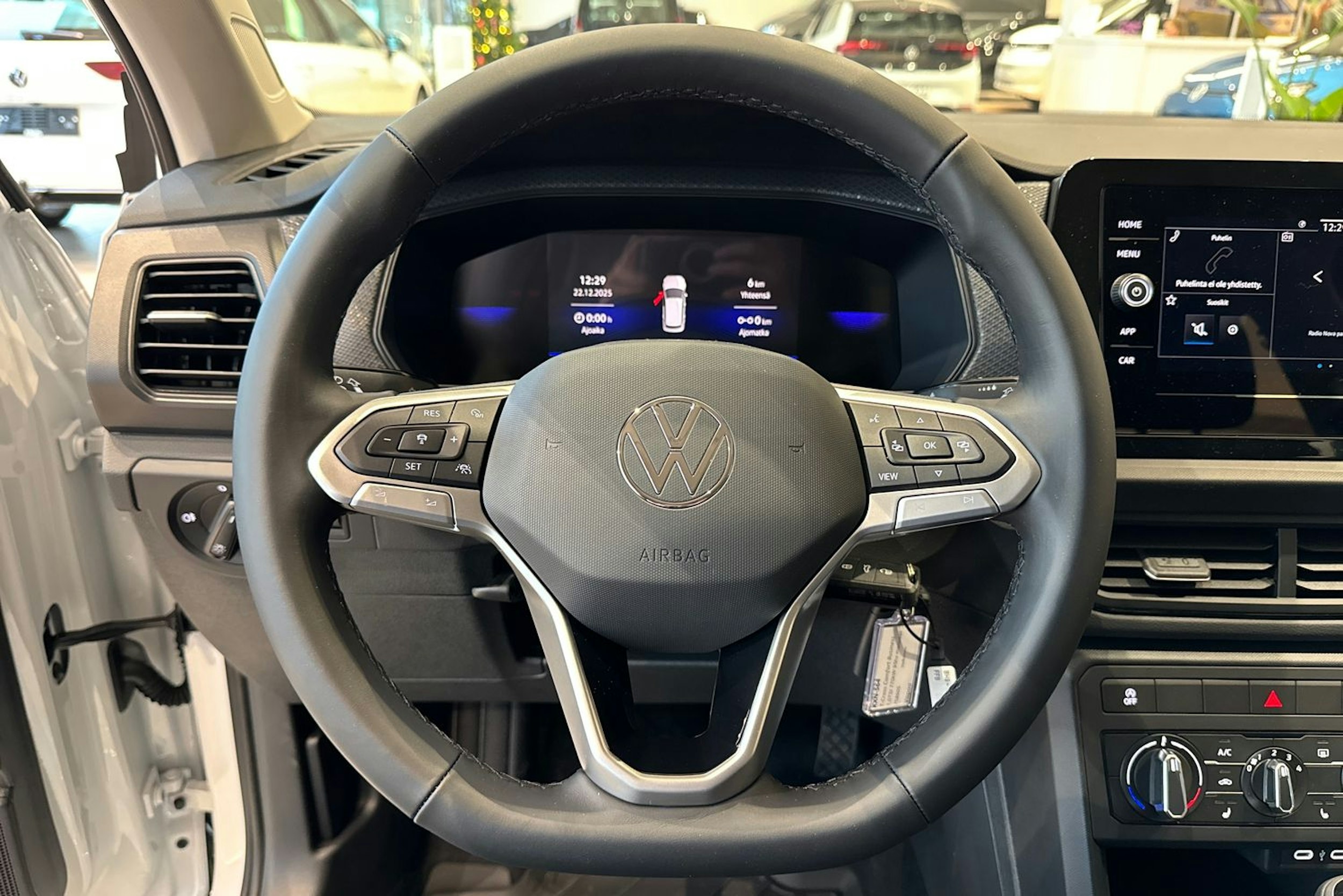 valkoinen Volkswagen T-Cross 2026 kuva 12.