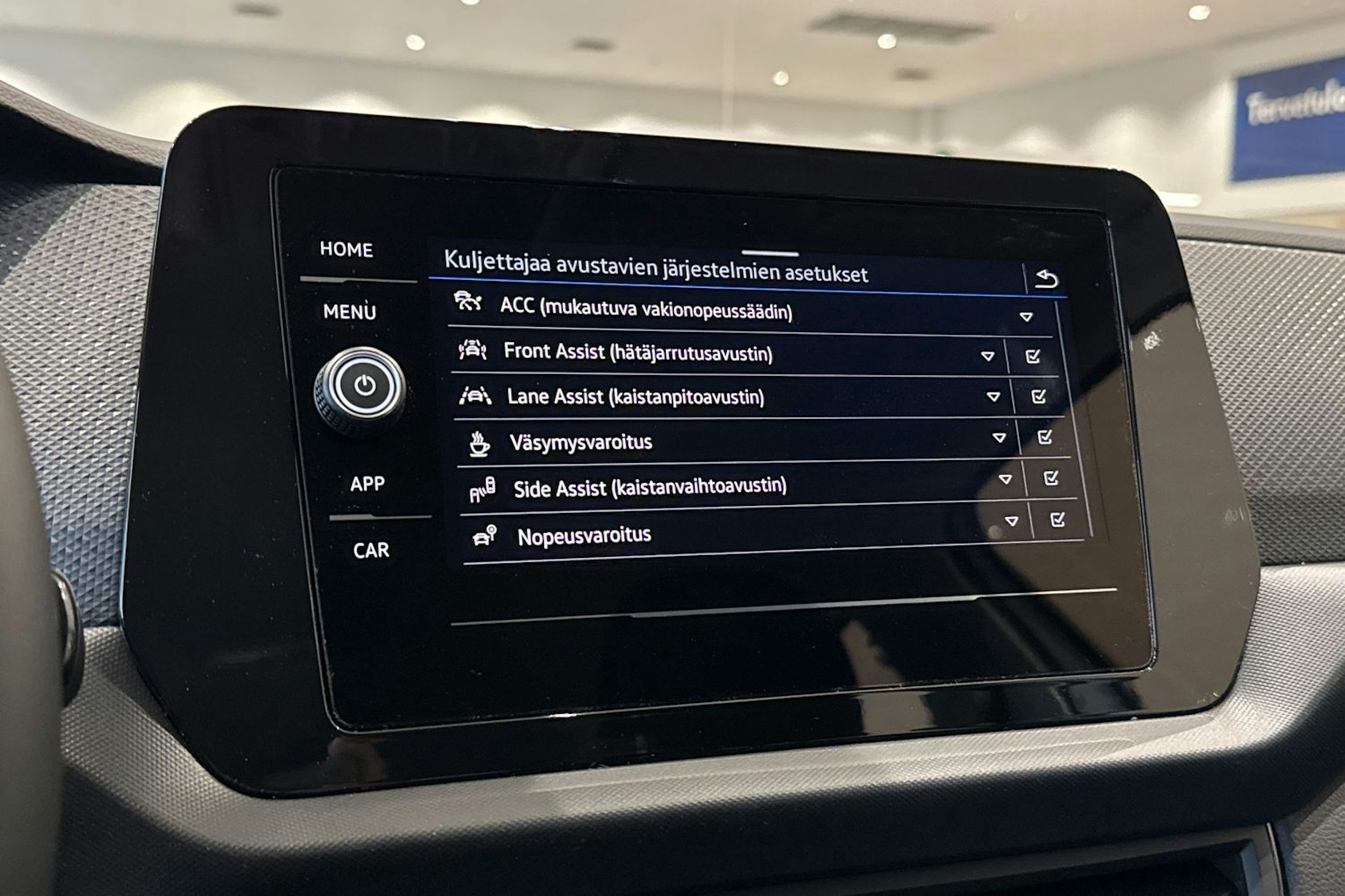 valkoinen Volkswagen T-Cross 2026 kuva 16.