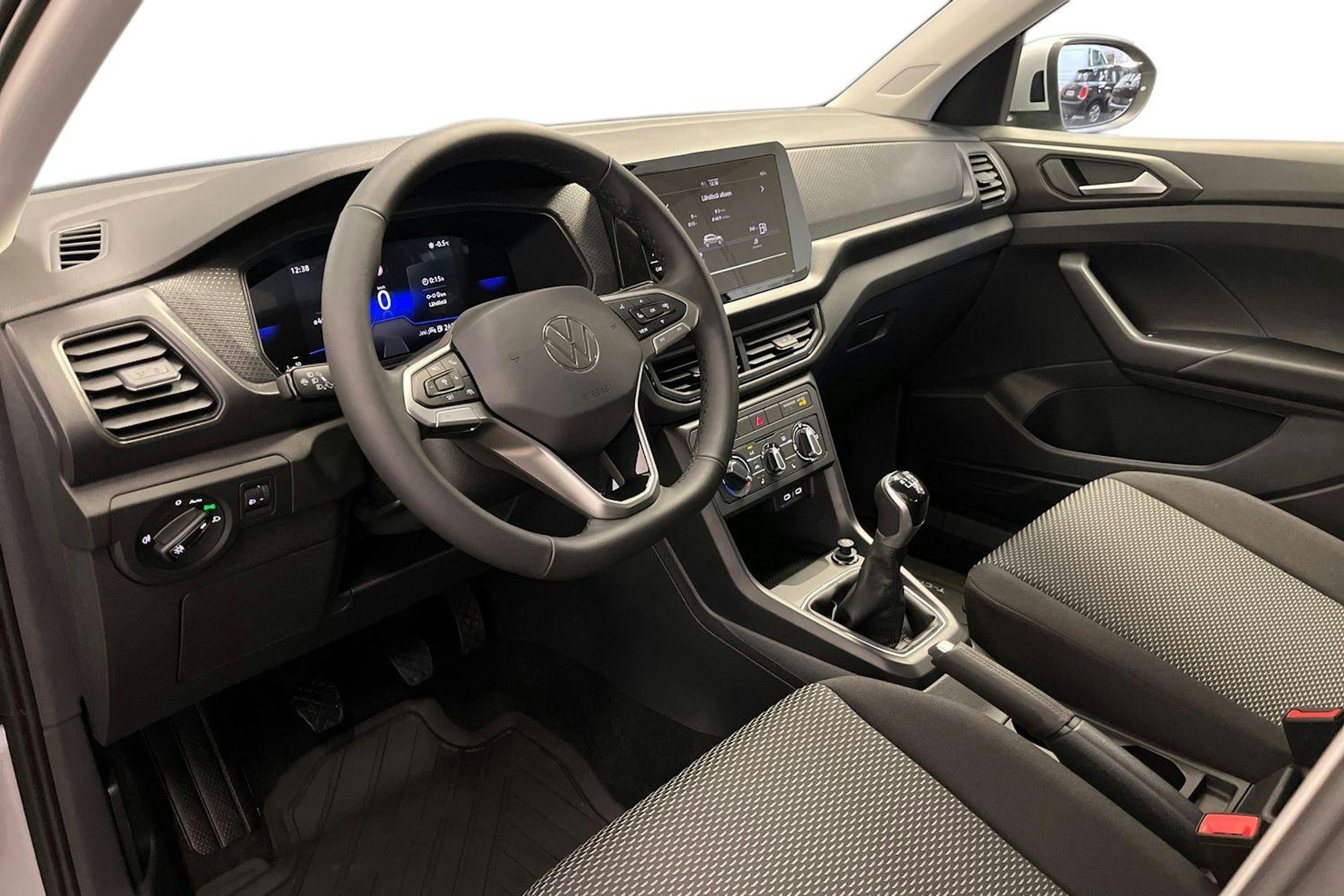 met. harmaa Volkswagen T-Cross 2026 kuva 6.