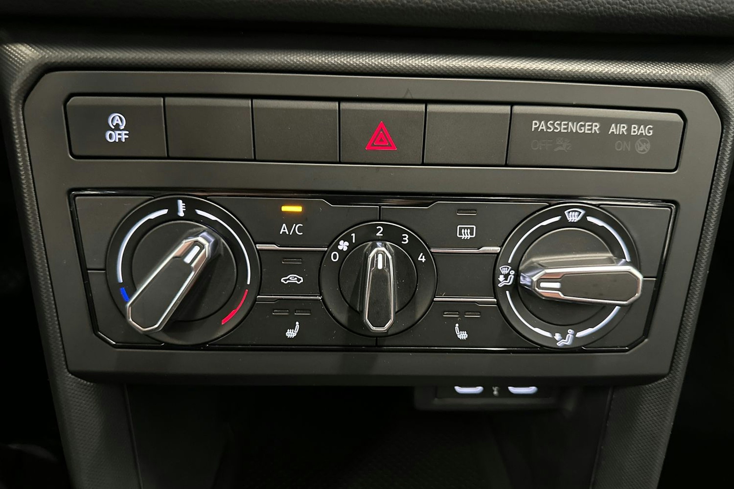 valkoinen Volkswagen T-Cross 2026 kuva 23.