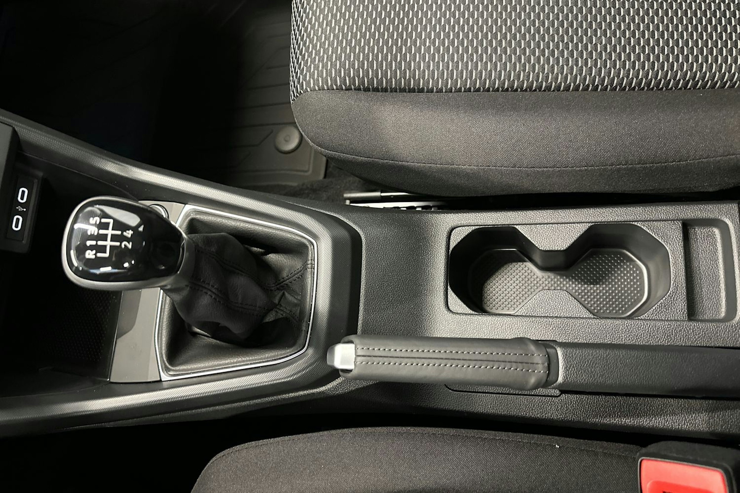 valkoinen Volkswagen T-Cross 2026 kuva 25.