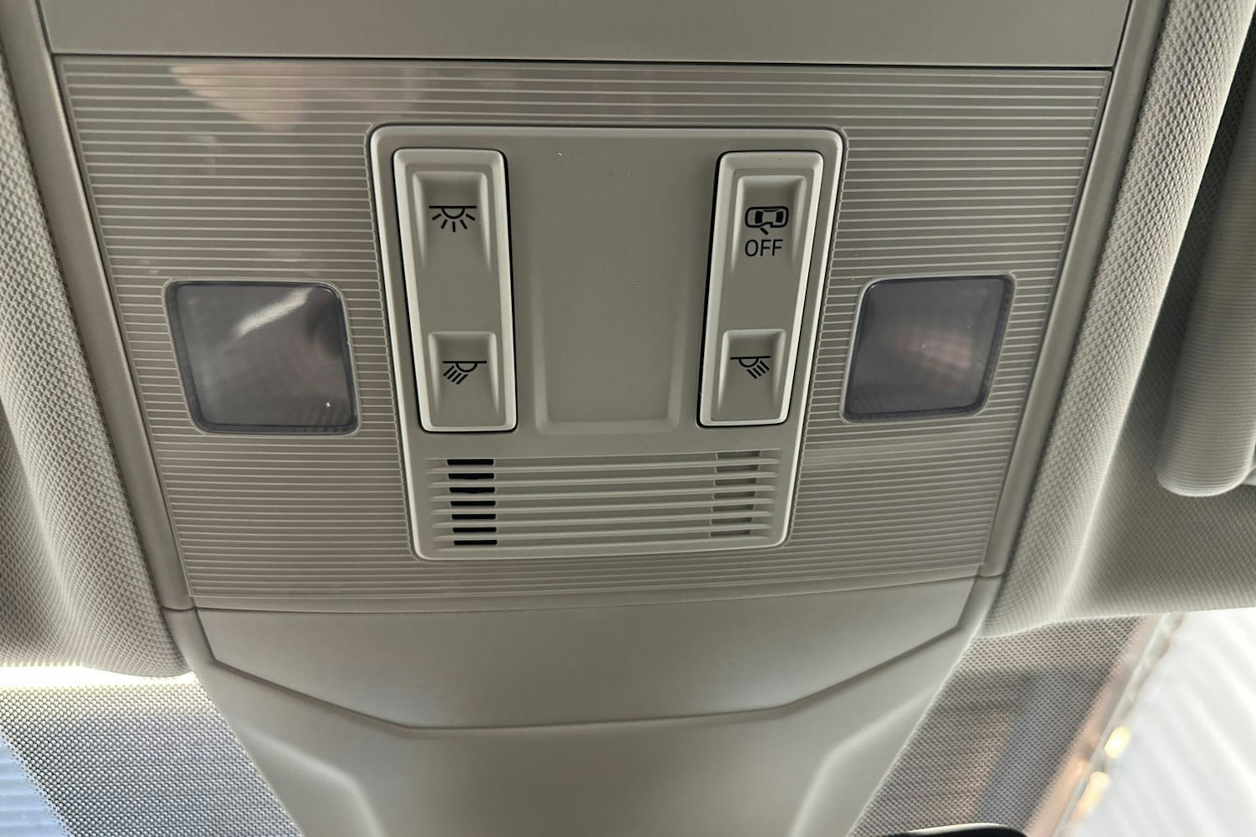 valkoinen Volkswagen T-Cross 2026 kuva 26.