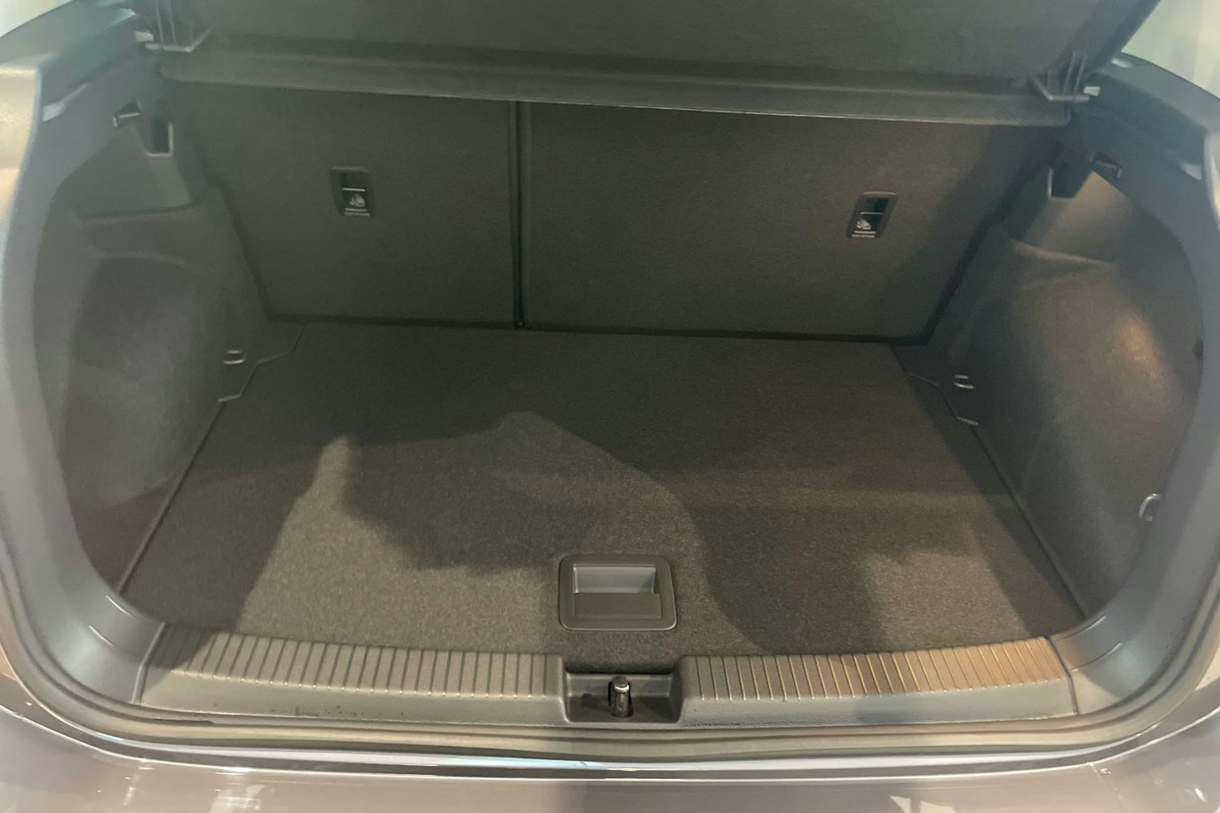 harmaa Volkswagen T-Cross 2026 kuva 11.