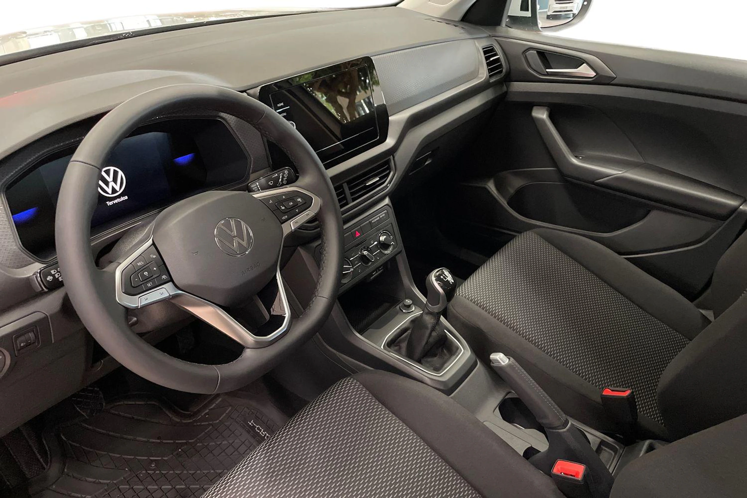 valkoinen Volkswagen T-Cross 2026 kuva 6.