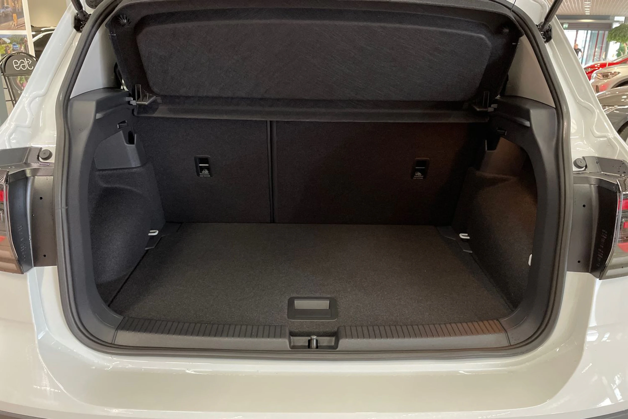 valkoinen Volkswagen T-Cross 2026 kuva 13.
