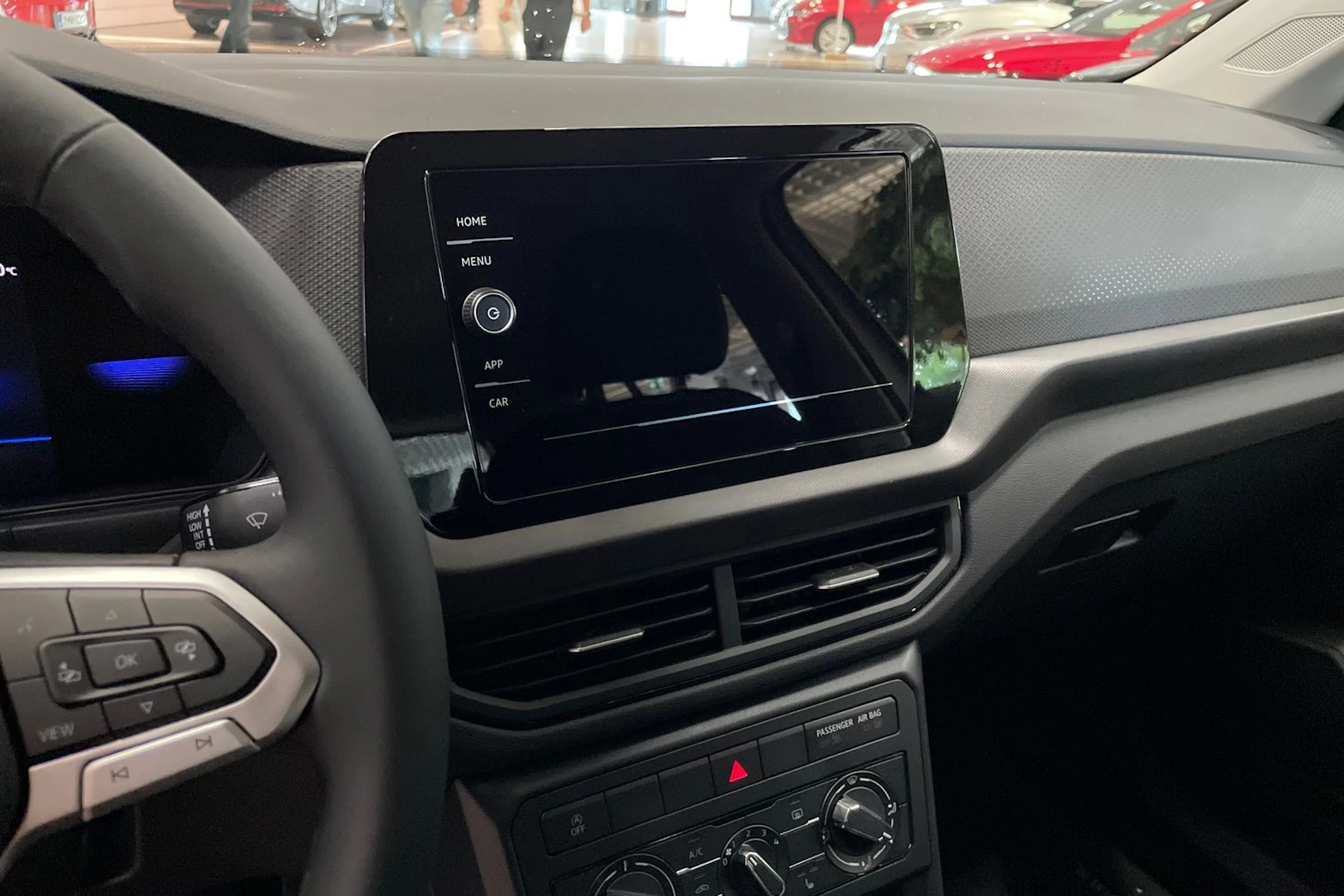 valkoinen Volkswagen T-Cross 2026 kuva 14.