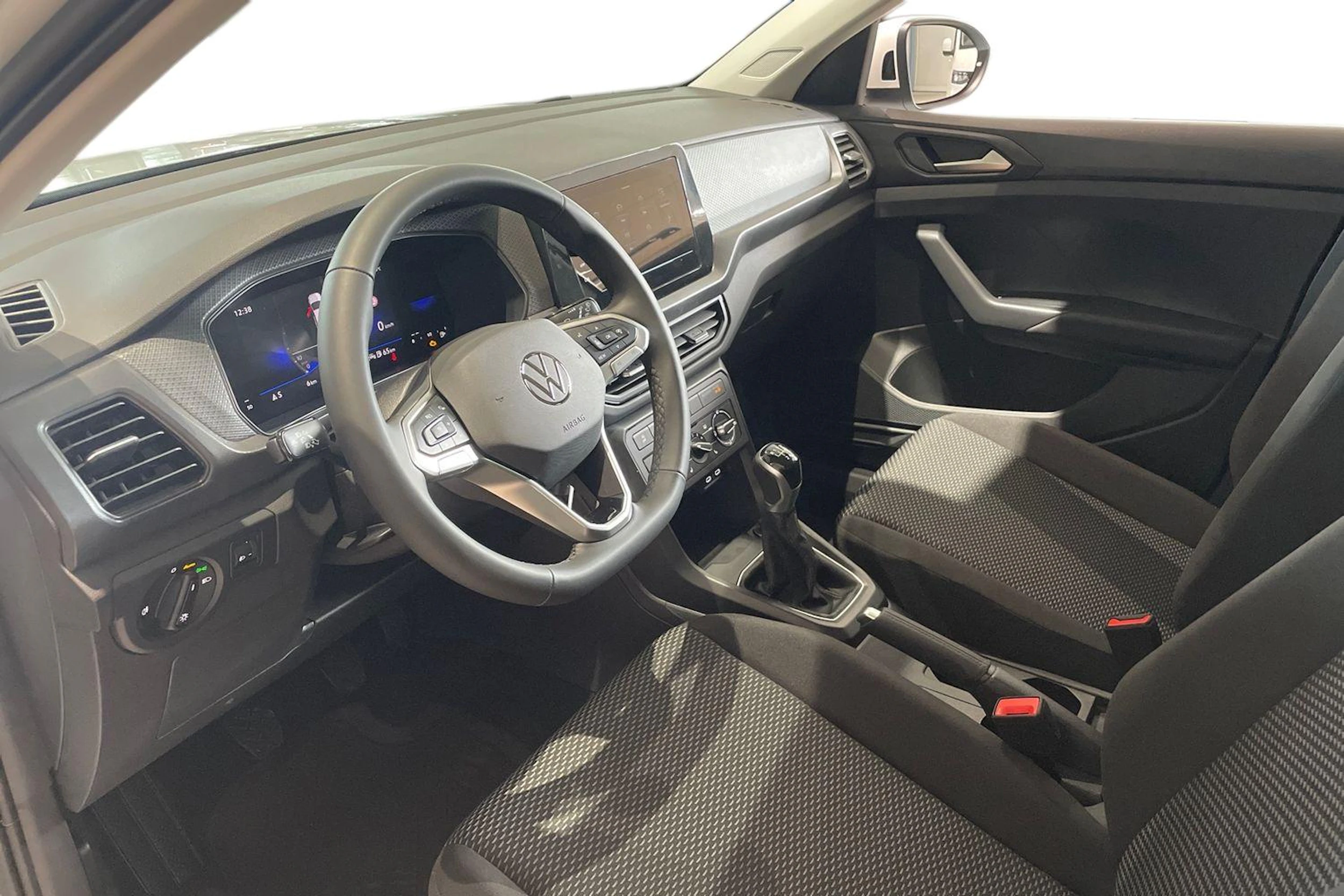 valkoinen Volkswagen T-Cross 2026 kuva 6.