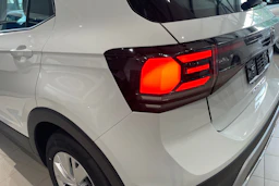 valkoinen Volkswagen T-Cross 2026 kuva 13.