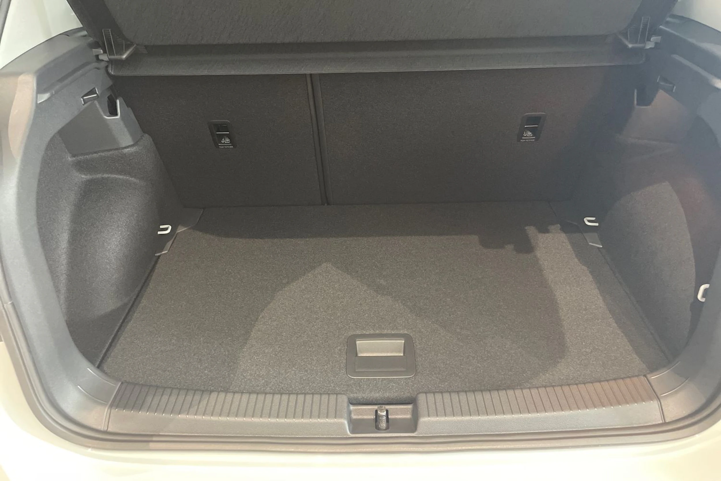 valkoinen Volkswagen T-Cross 2026 kuva 14.
