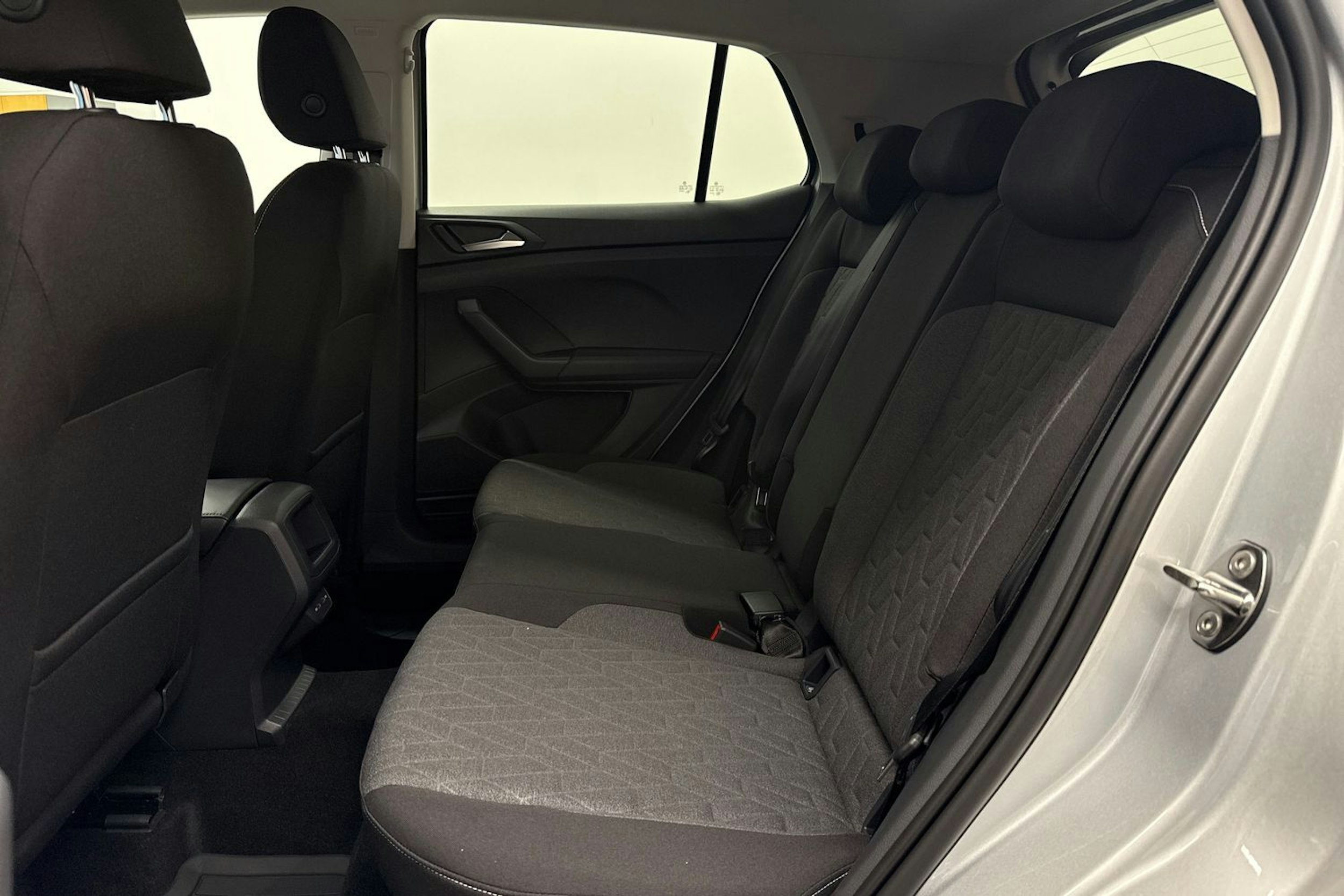 met. harmaa Volkswagen T-Cross 2026 kuva 7.