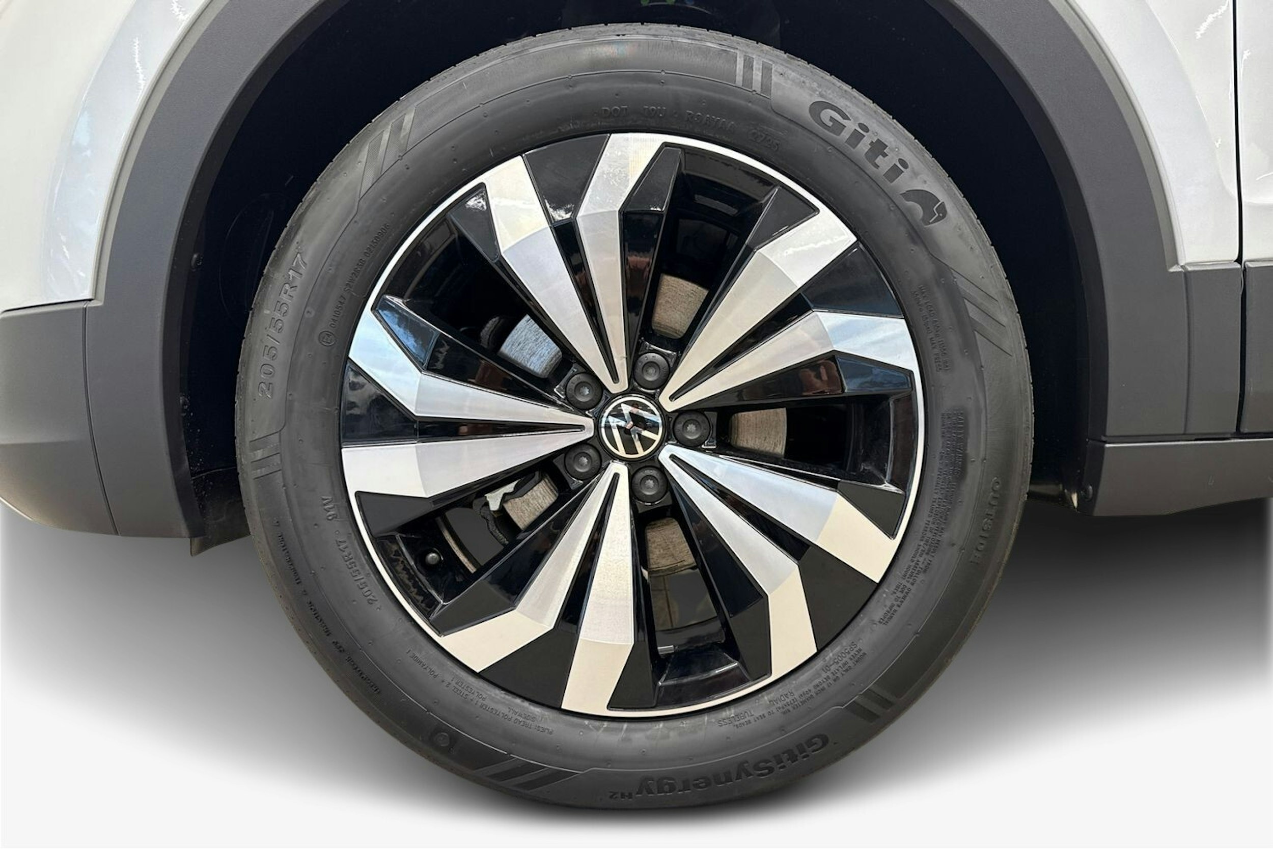 met. harmaa Volkswagen T-Cross 2026 kuva 12.