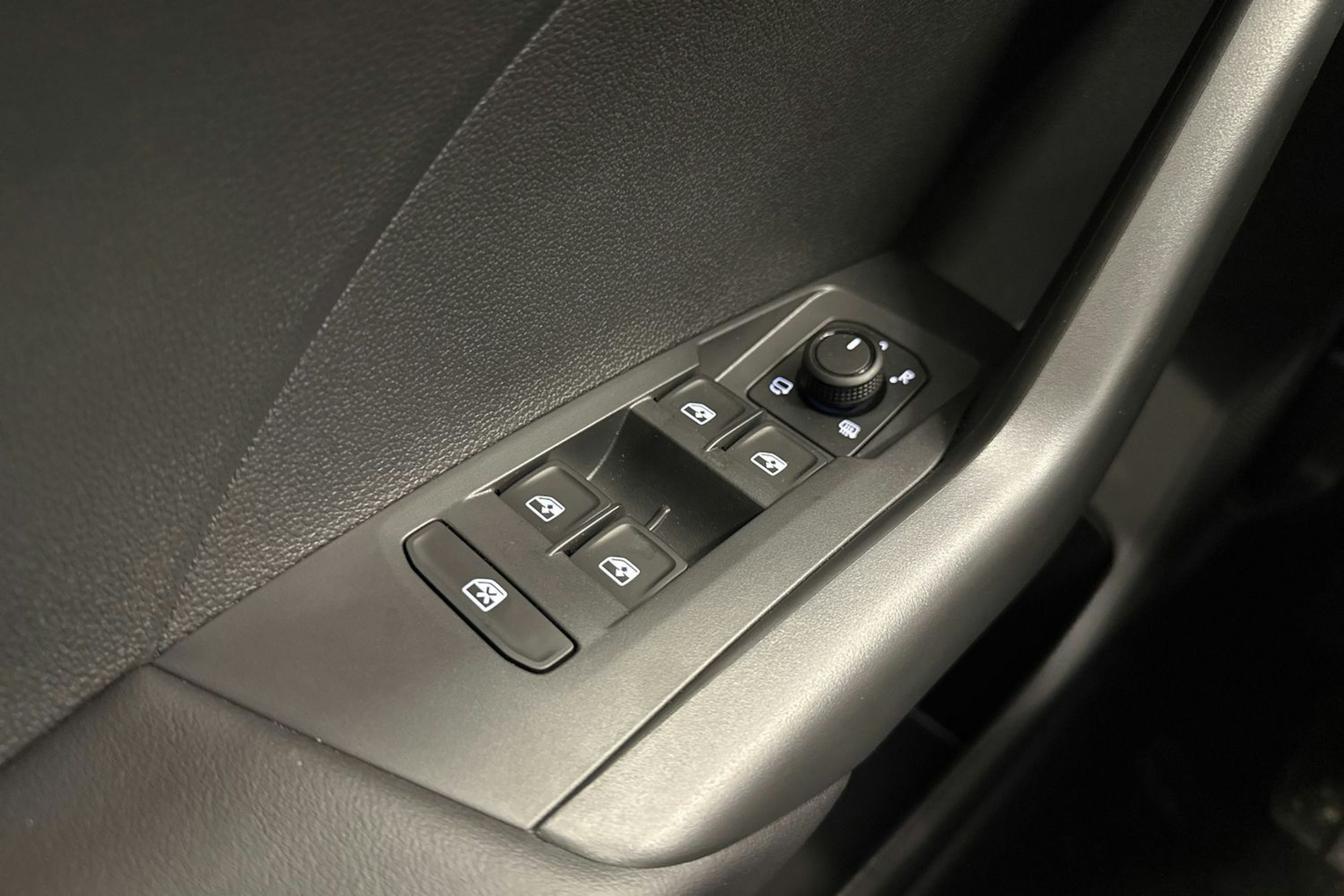 met. harmaa Volkswagen T-Cross 2026 kuva 14.