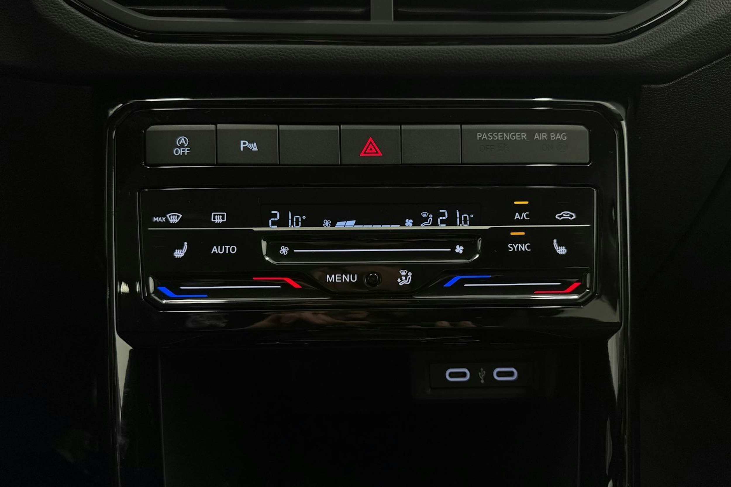 met. harmaa Volkswagen T-Cross 2026 kuva 16.