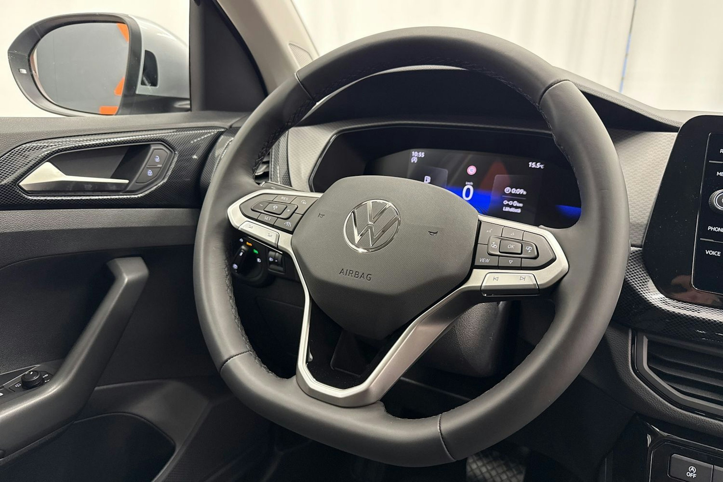 met. harmaa Volkswagen T-Cross 2026 kuva 24.