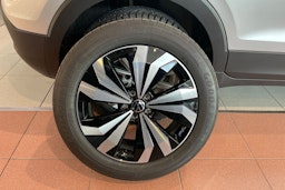 harmaa Volkswagen T-Cross 2026 kuva 11.