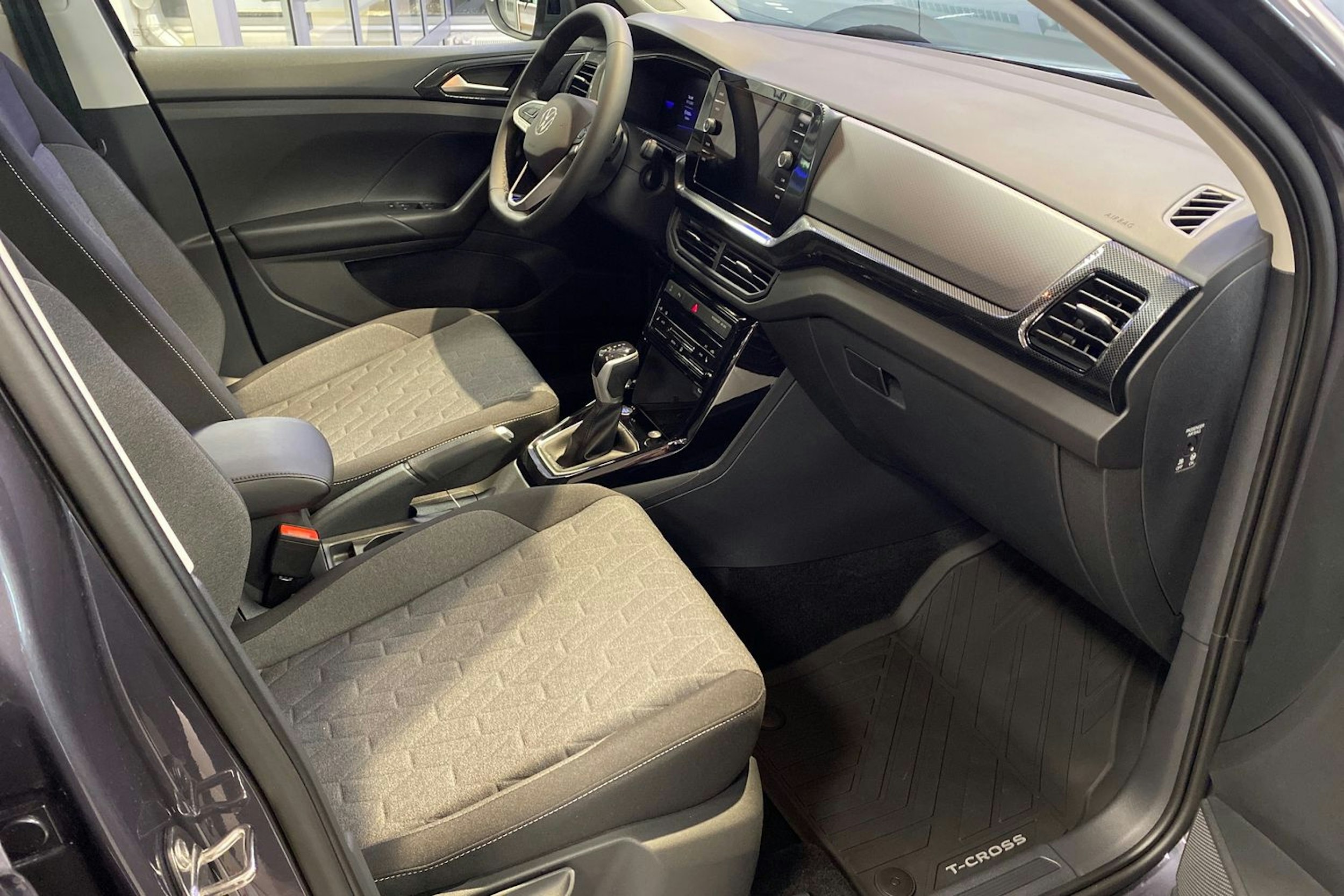 harmaa Volkswagen T-Cross 2026 kuva 15.