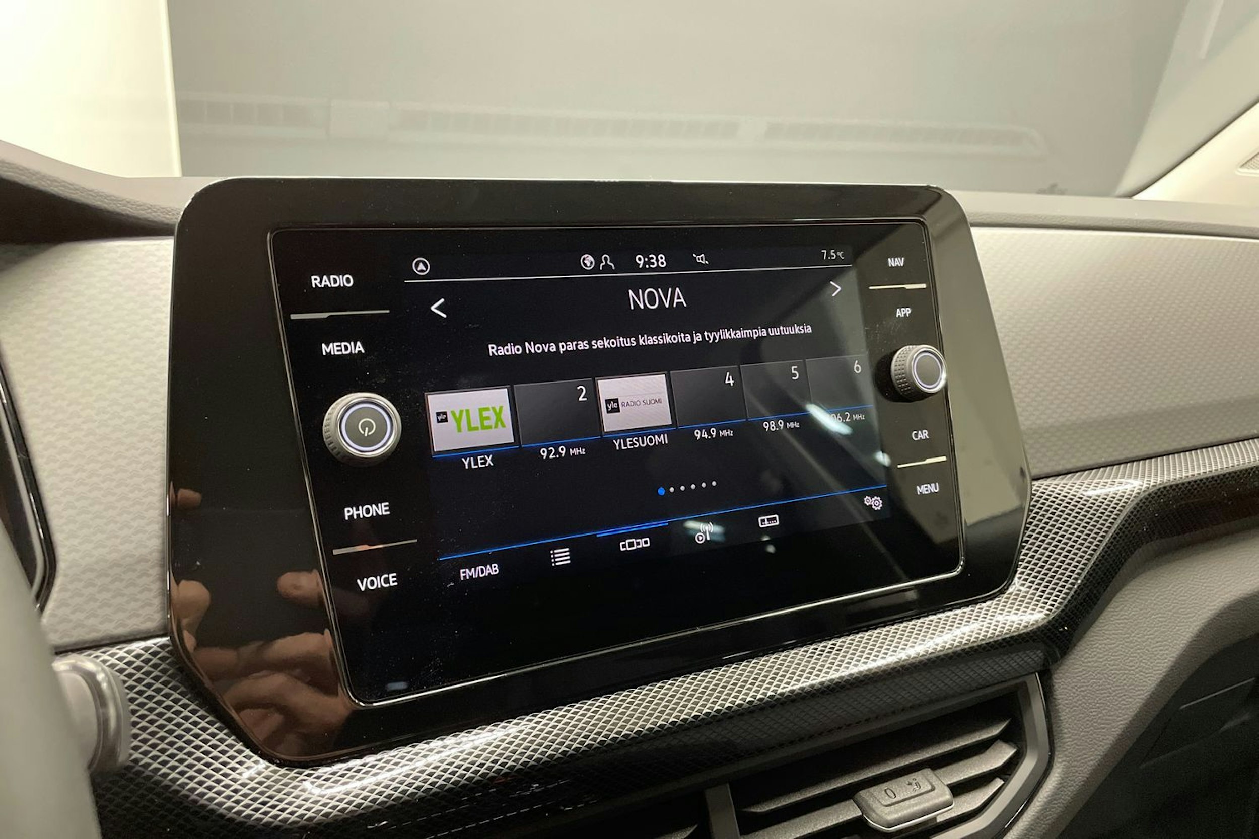 harmaa Volkswagen T-Cross 2026 kuva 13.