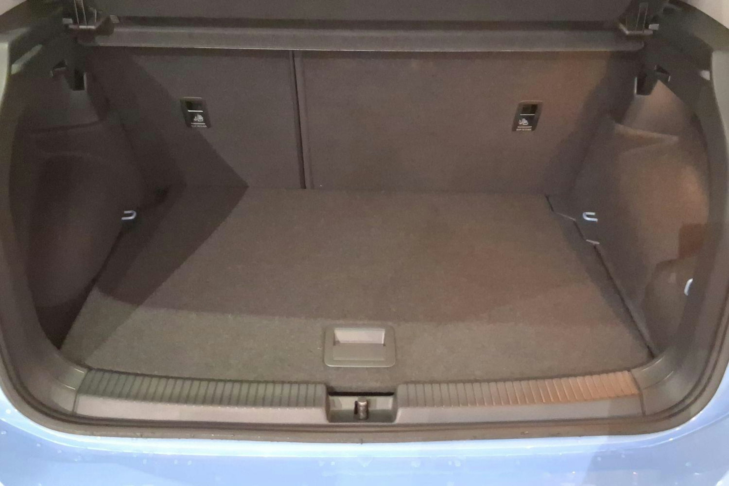 sininen Volkswagen T-Cross 2026 kuva 15.