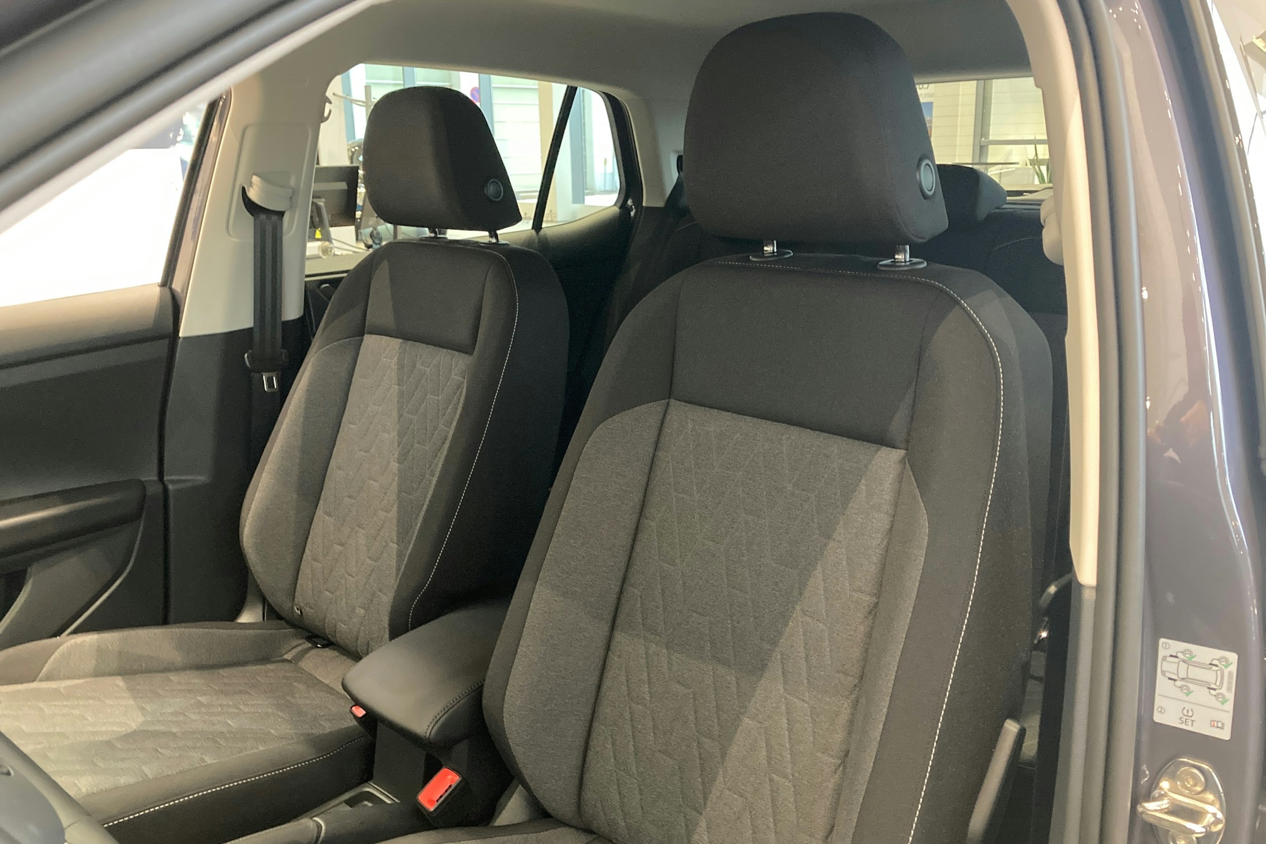 harmaa Volkswagen T-Cross 2026 kuva 11.