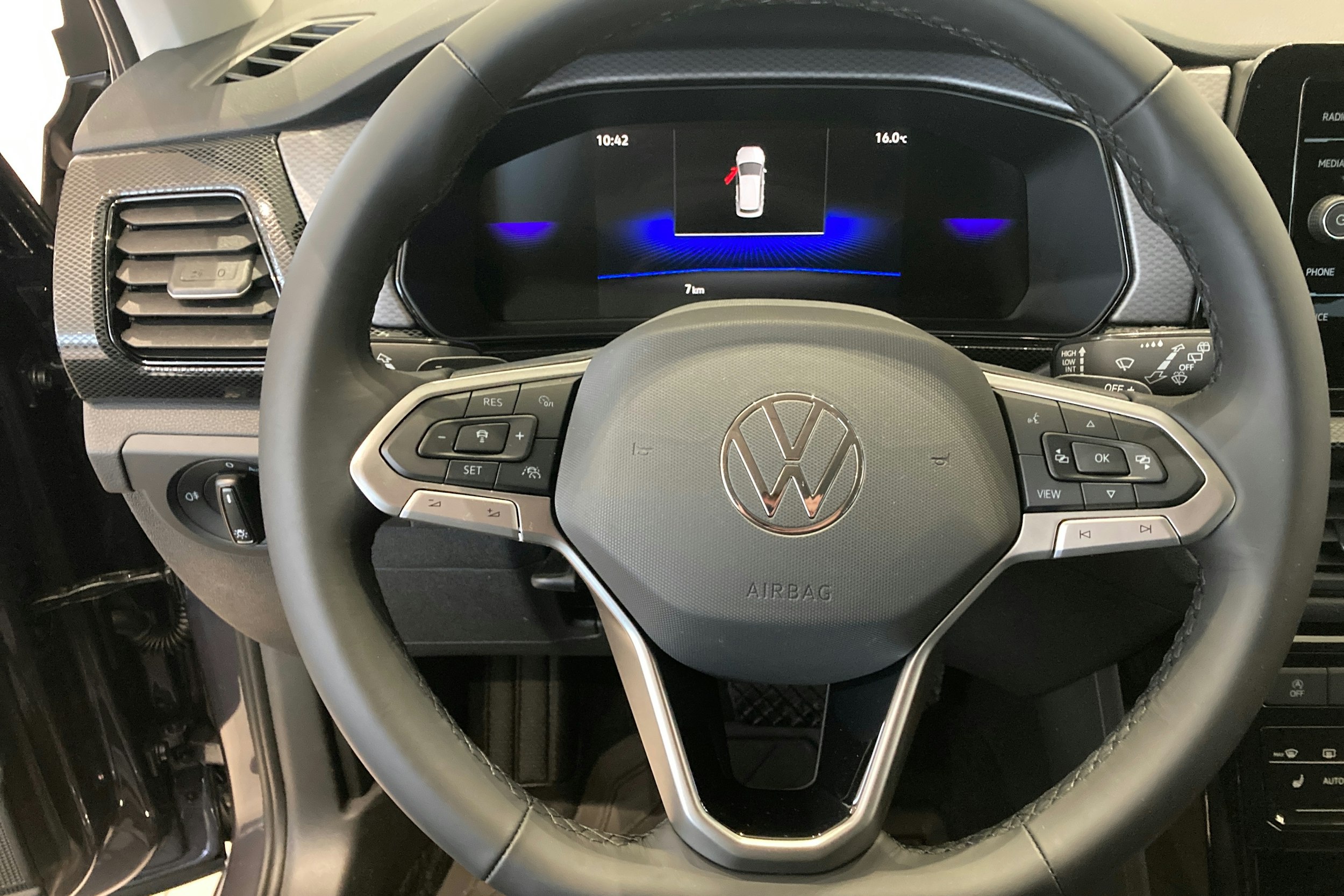 harmaa Volkswagen T-Cross 2026 kuva 13.