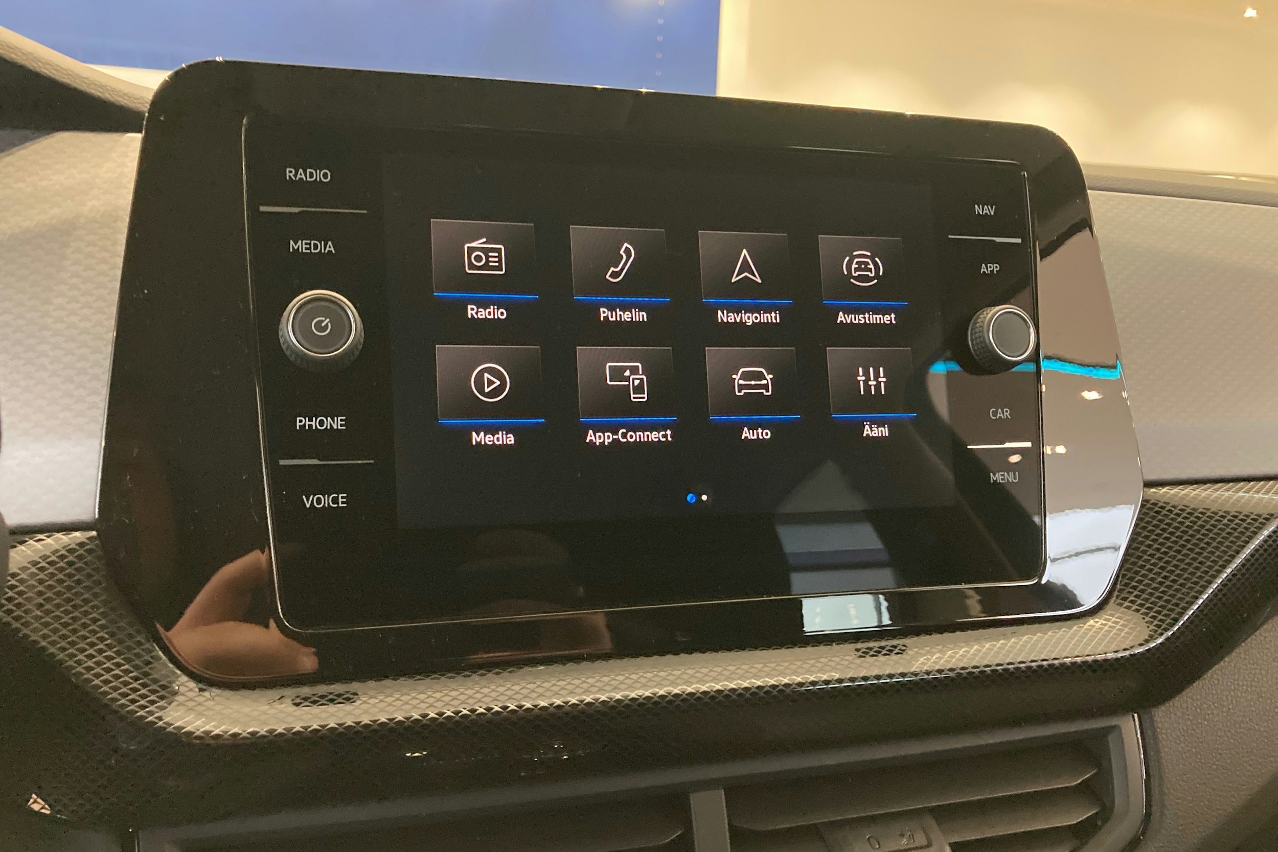 harmaa Volkswagen T-Cross 2026 kuva 16.