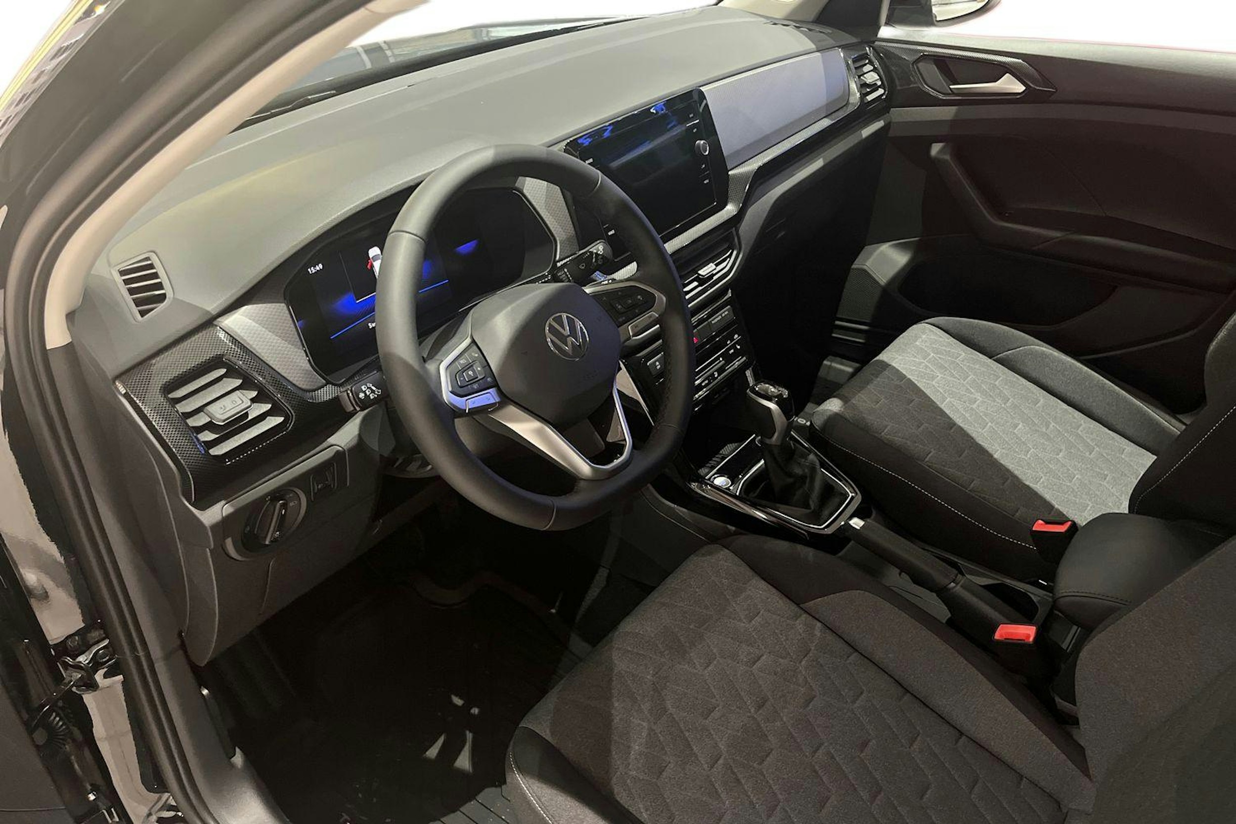 musta Volkswagen T-Cross 2026 kuva 6.