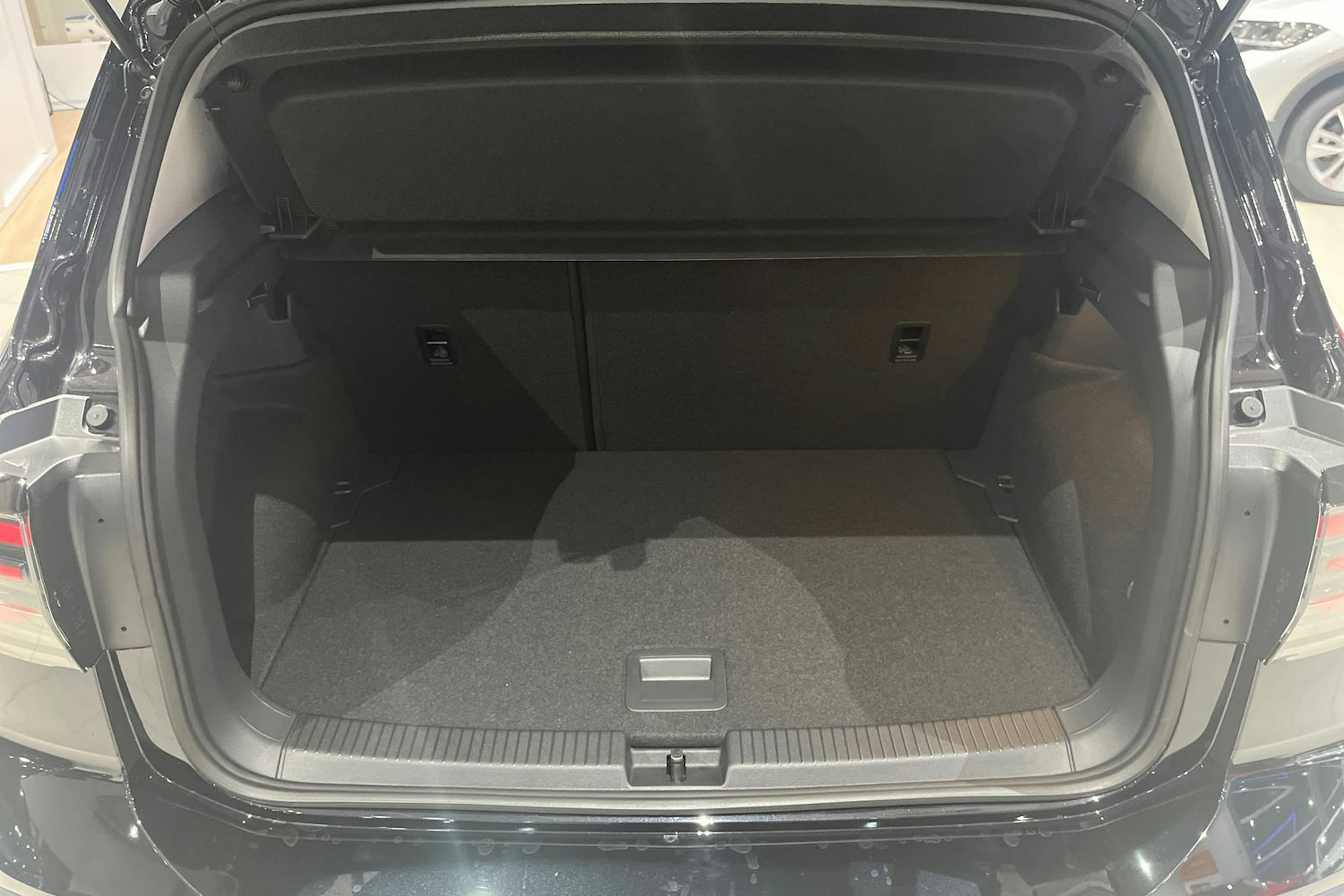 musta Volkswagen T-Cross 2026 kuva 11.