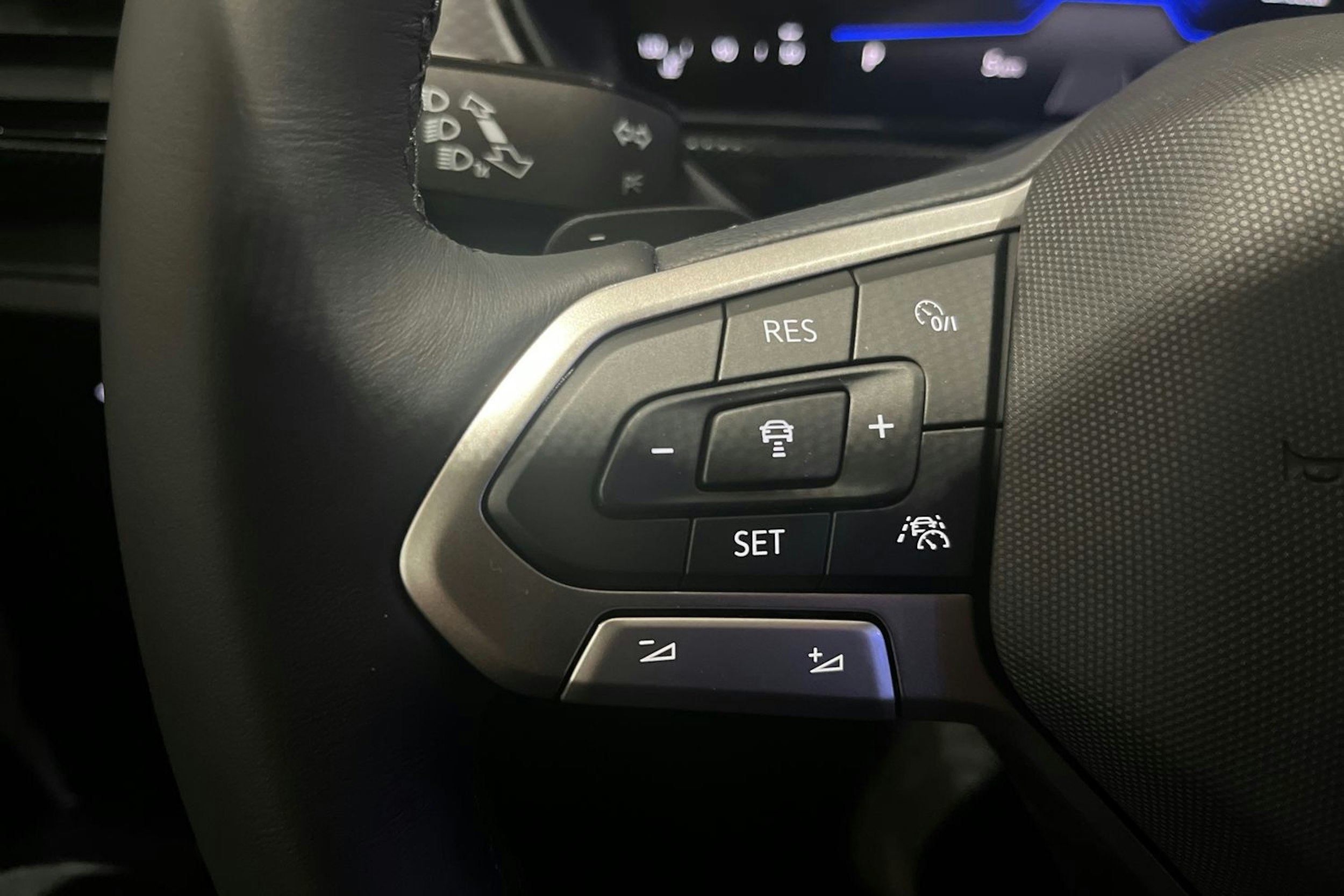 musta Volkswagen T-Cross 2026 kuva 15.