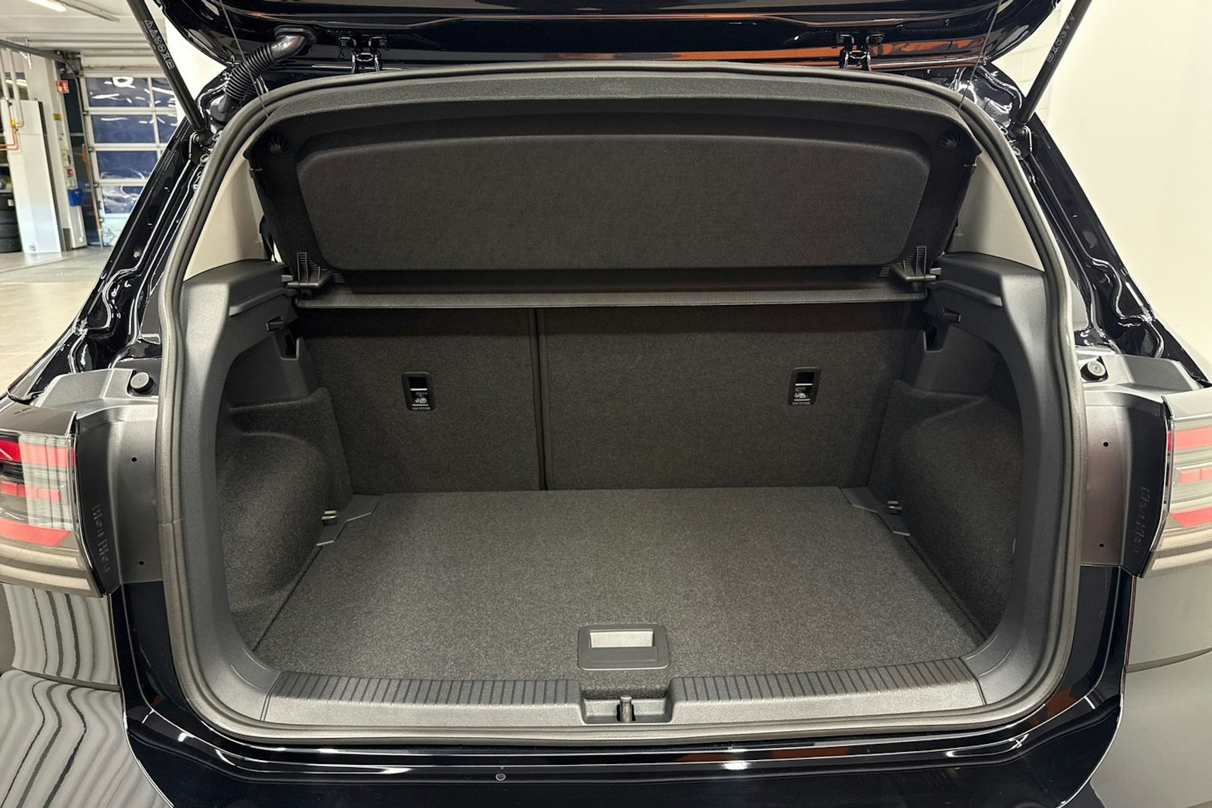 met. musta Volkswagen T-Cross 2026 kuva 10.