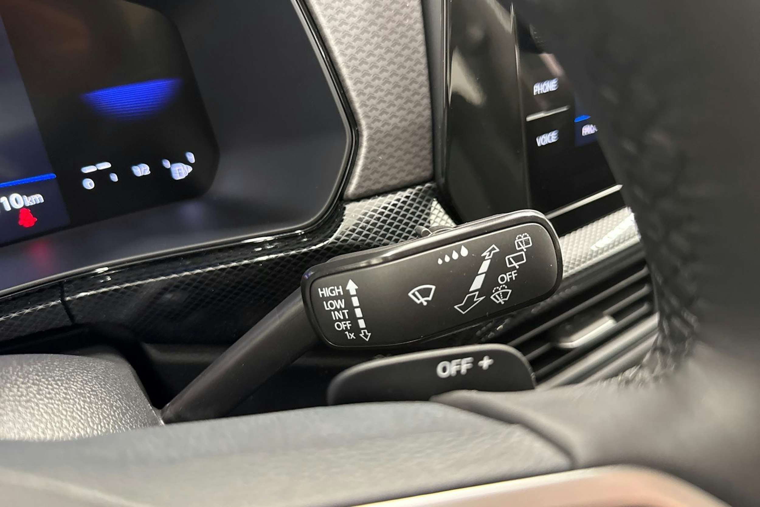 met. musta Volkswagen T-Cross 2026 kuva 15.