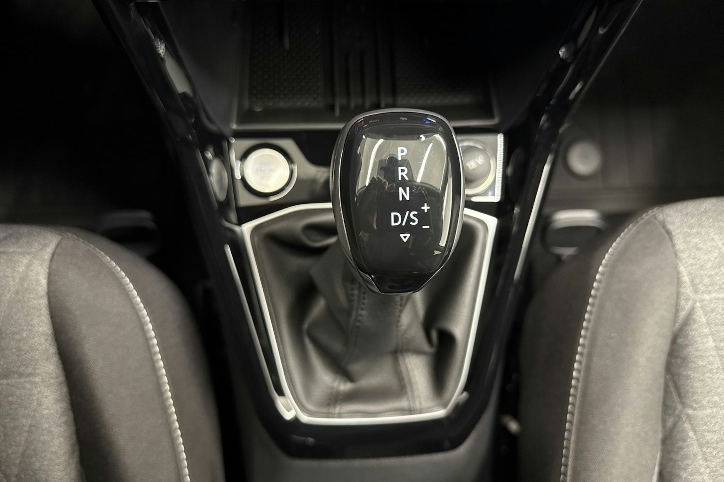 met. musta Volkswagen T-Cross 2026 kuva 19.