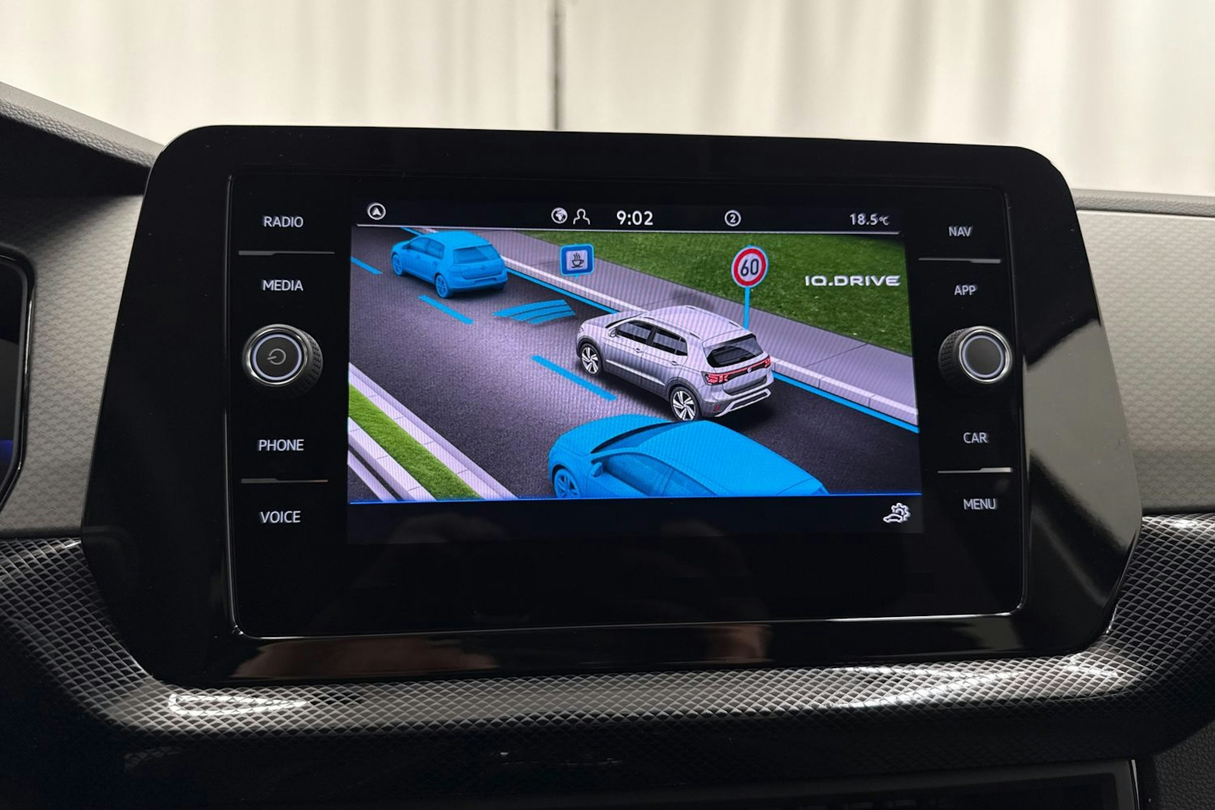 met. musta Volkswagen T-Cross 2026 kuva 23.