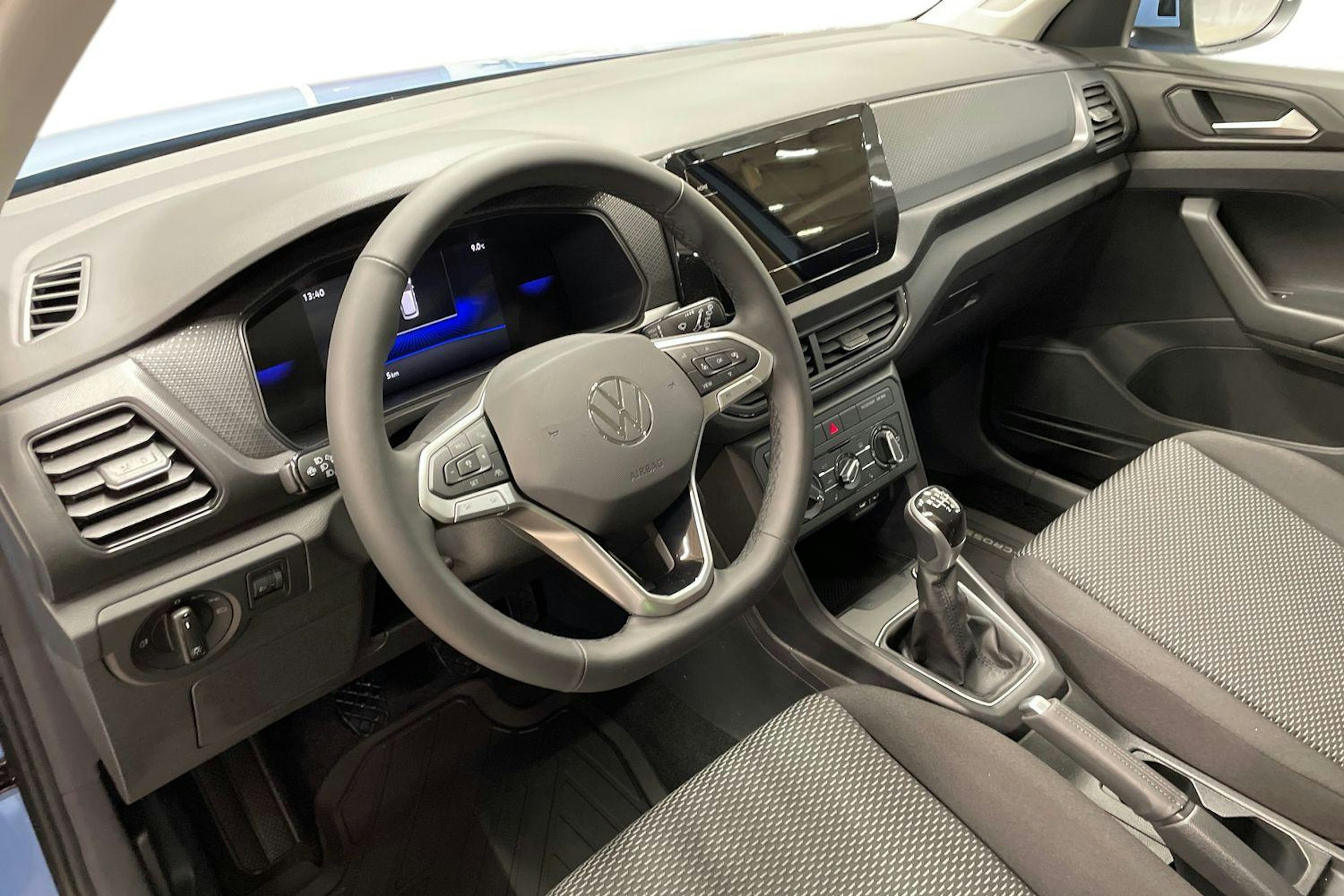 sininen Volkswagen T-Cross 2026 kuva 6.