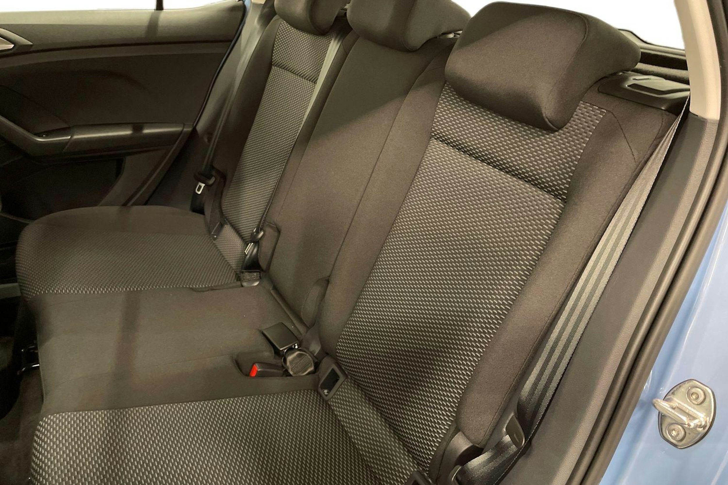 sininen Volkswagen T-Cross 2026 kuva 8.