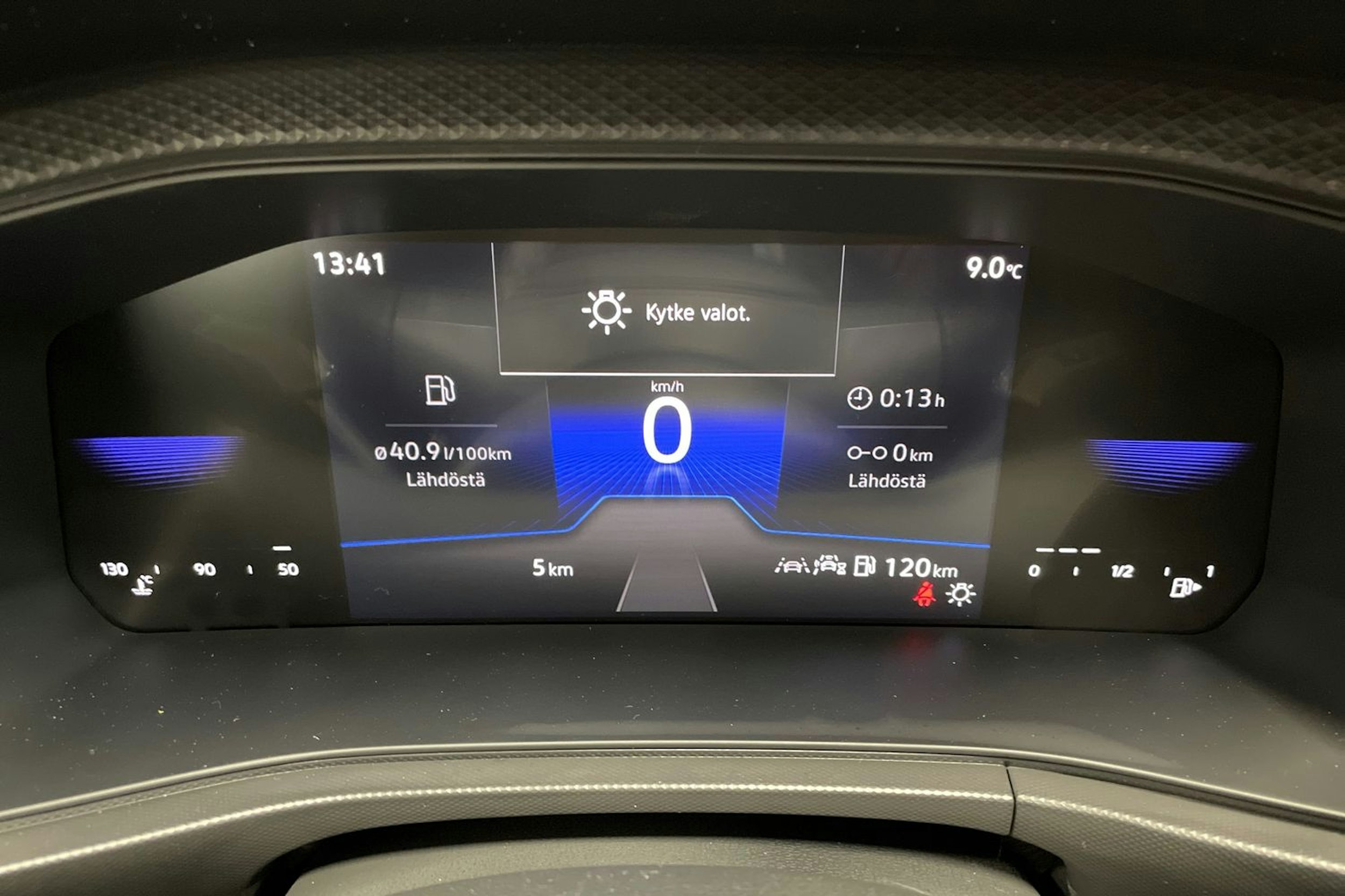 sininen Volkswagen T-Cross 2026 kuva 11.