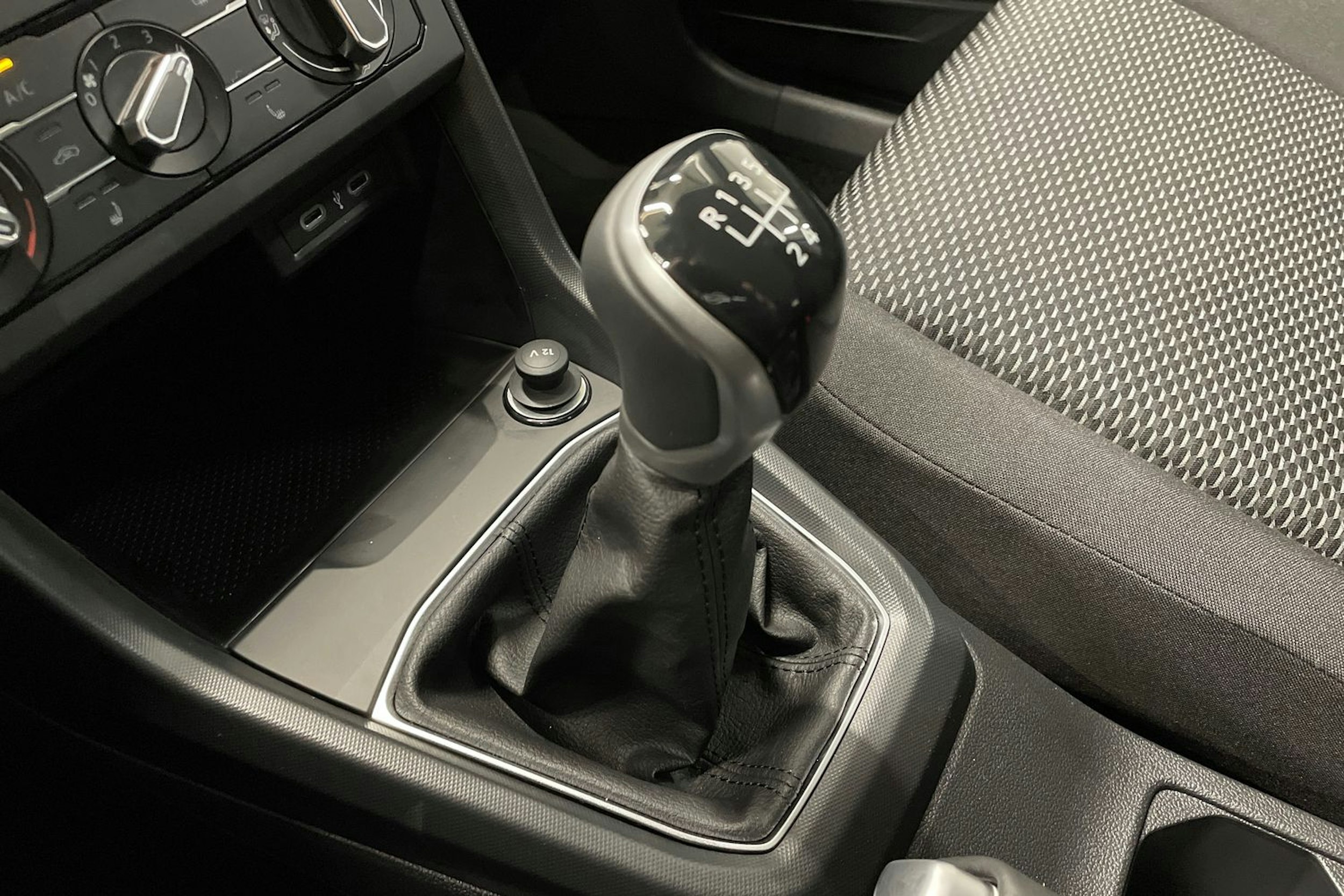 sininen Volkswagen T-Cross 2026 kuva 13.