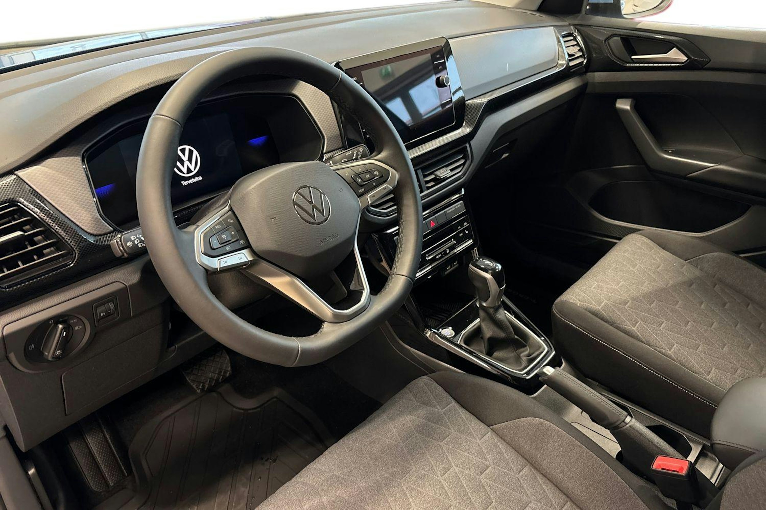 sininen Volkswagen T-Cross 2026 kuva 6.