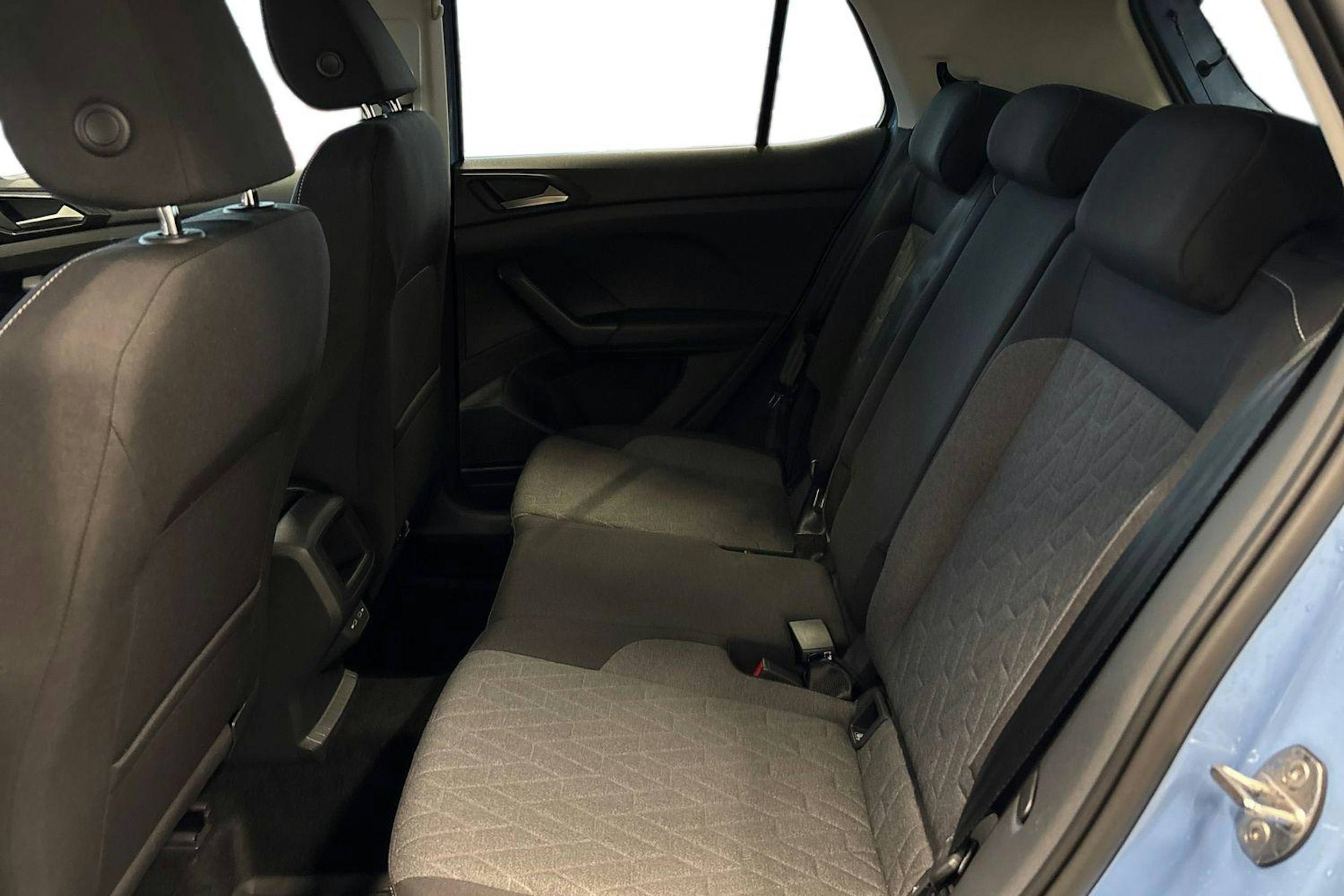 sininen Volkswagen T-Cross 2026 kuva 8.