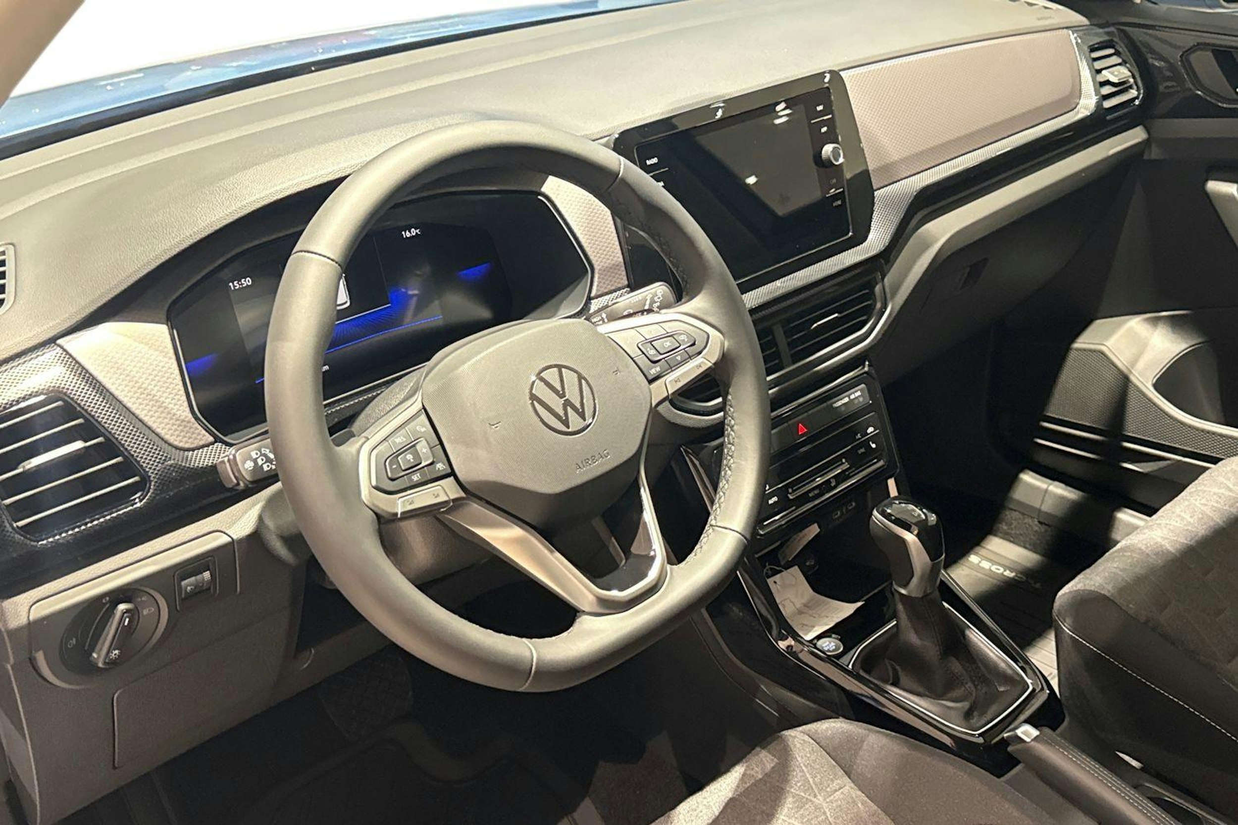 sininen Volkswagen T-Cross 2026 kuva 6.