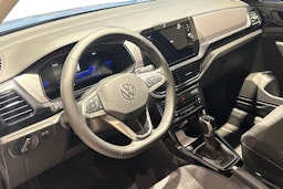 sininen Volkswagen T-Cross 2026 kuva 6.