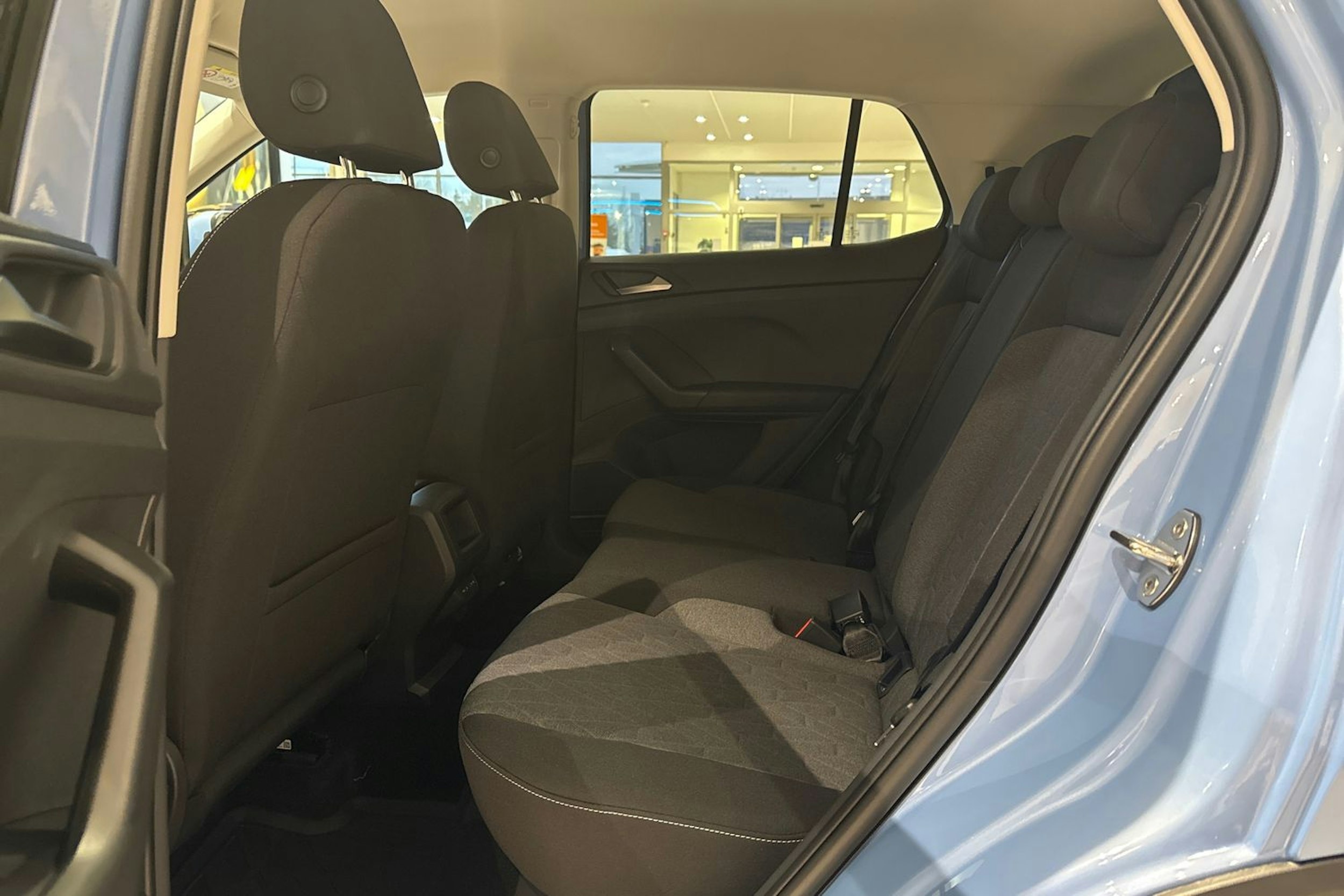 sininen Volkswagen T-Cross 2026 kuva 12.