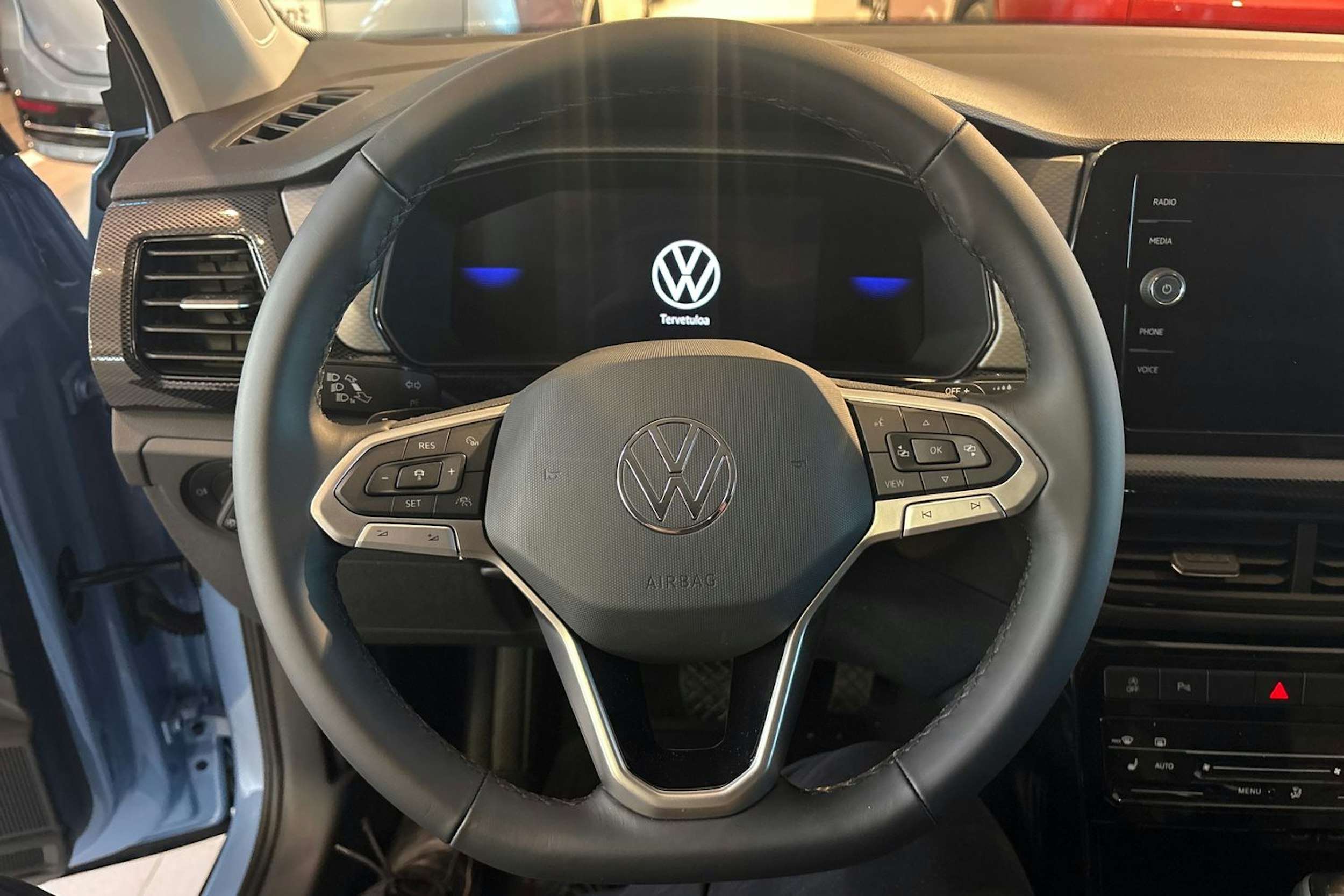 sininen Volkswagen T-Cross 2026 kuva 13.