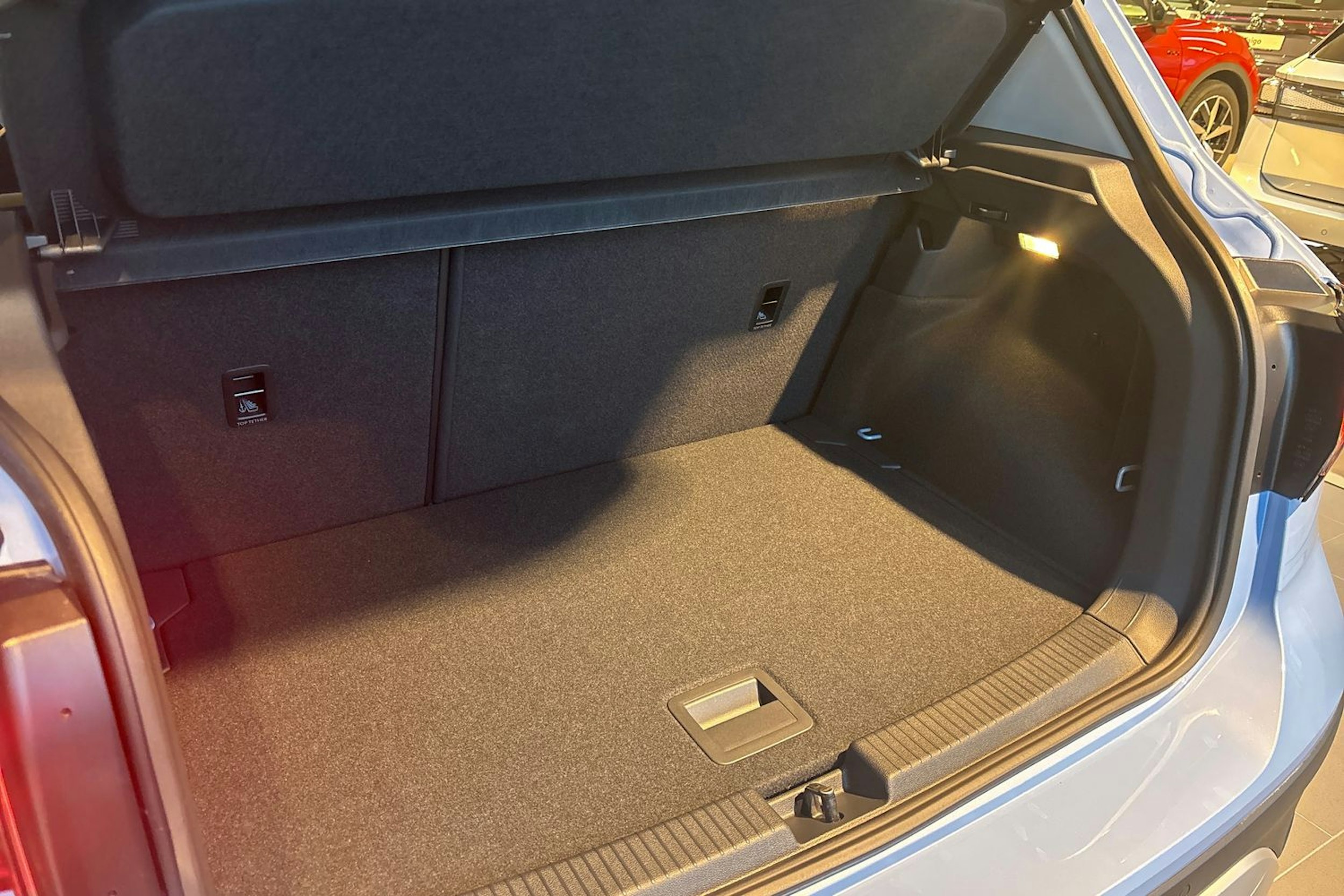 sininen Volkswagen T-Cross 2026 kuva 20.